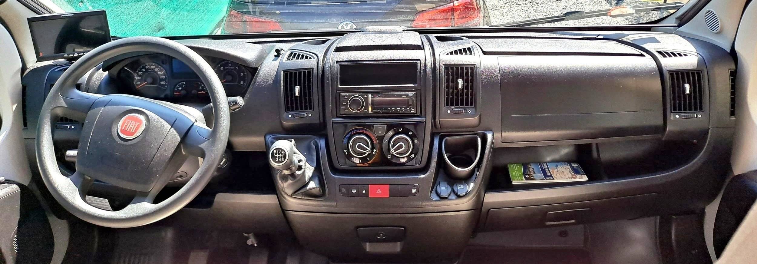 Font Vendôme Leadervan Duo