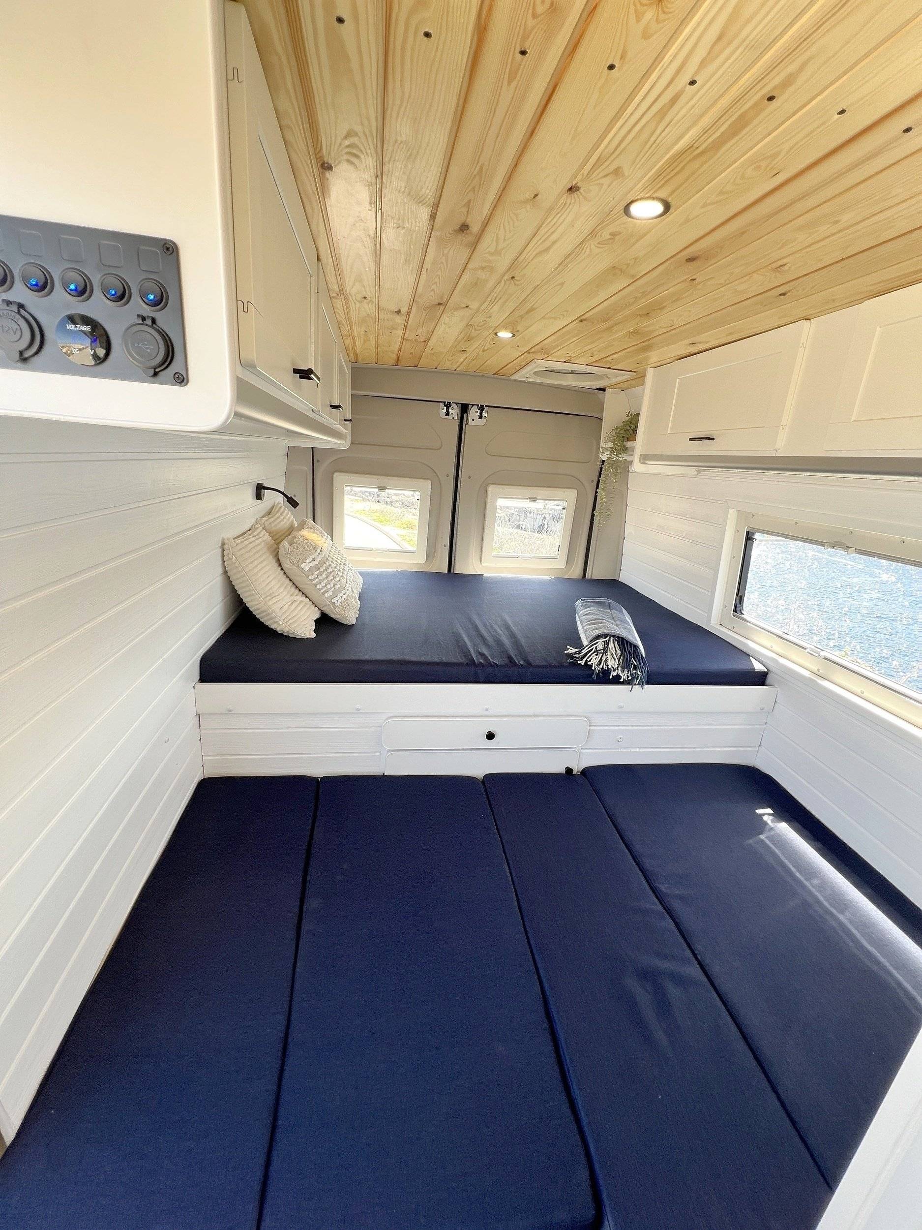 Schlafplätze Fiat Ducato L3H2 - Yescapa