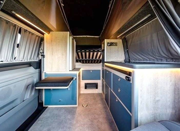 Angolo cucina Ford Transit 2,0 l 170 ch - Yescapa