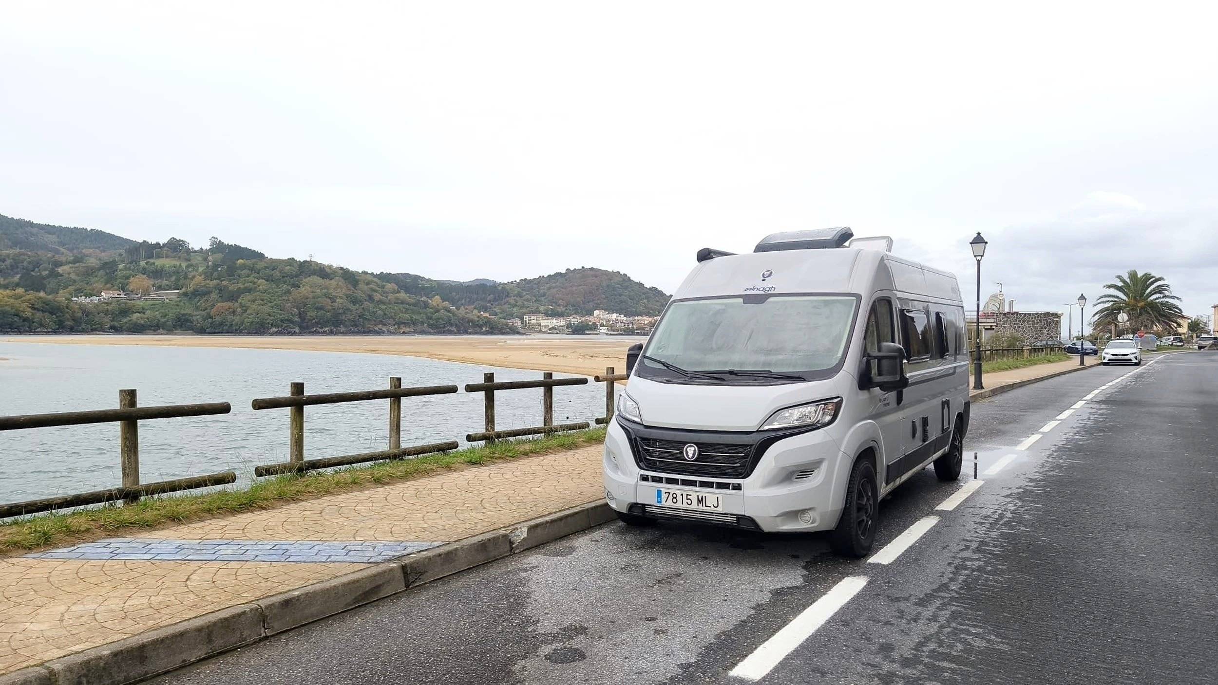 Vista frontale a ¾ Fiat DUCATO - Yescapa
