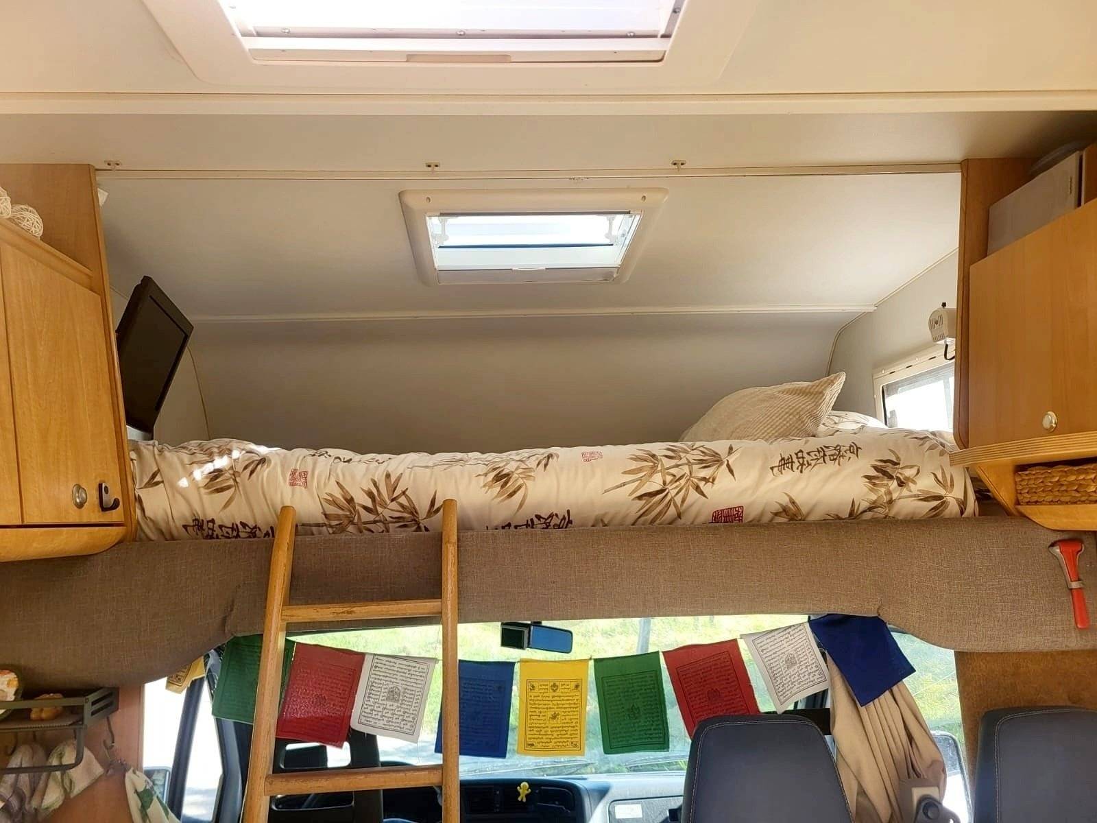 Berth Fiat Fiat Ducato 230 - Yescapa