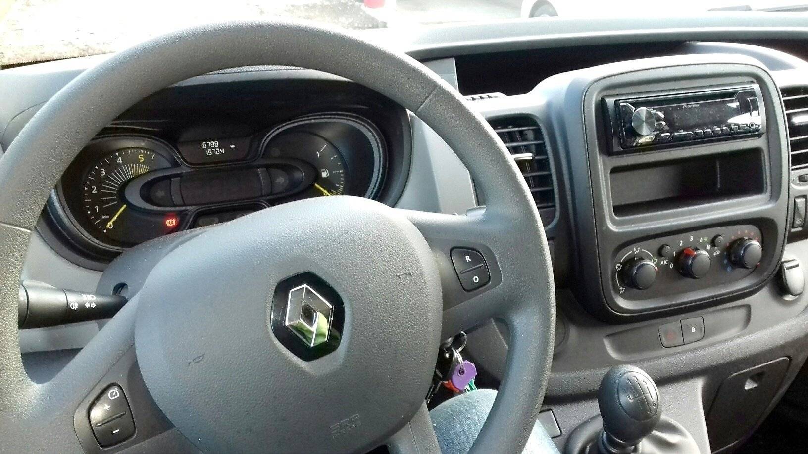 Font Vendôme Renault Trafic