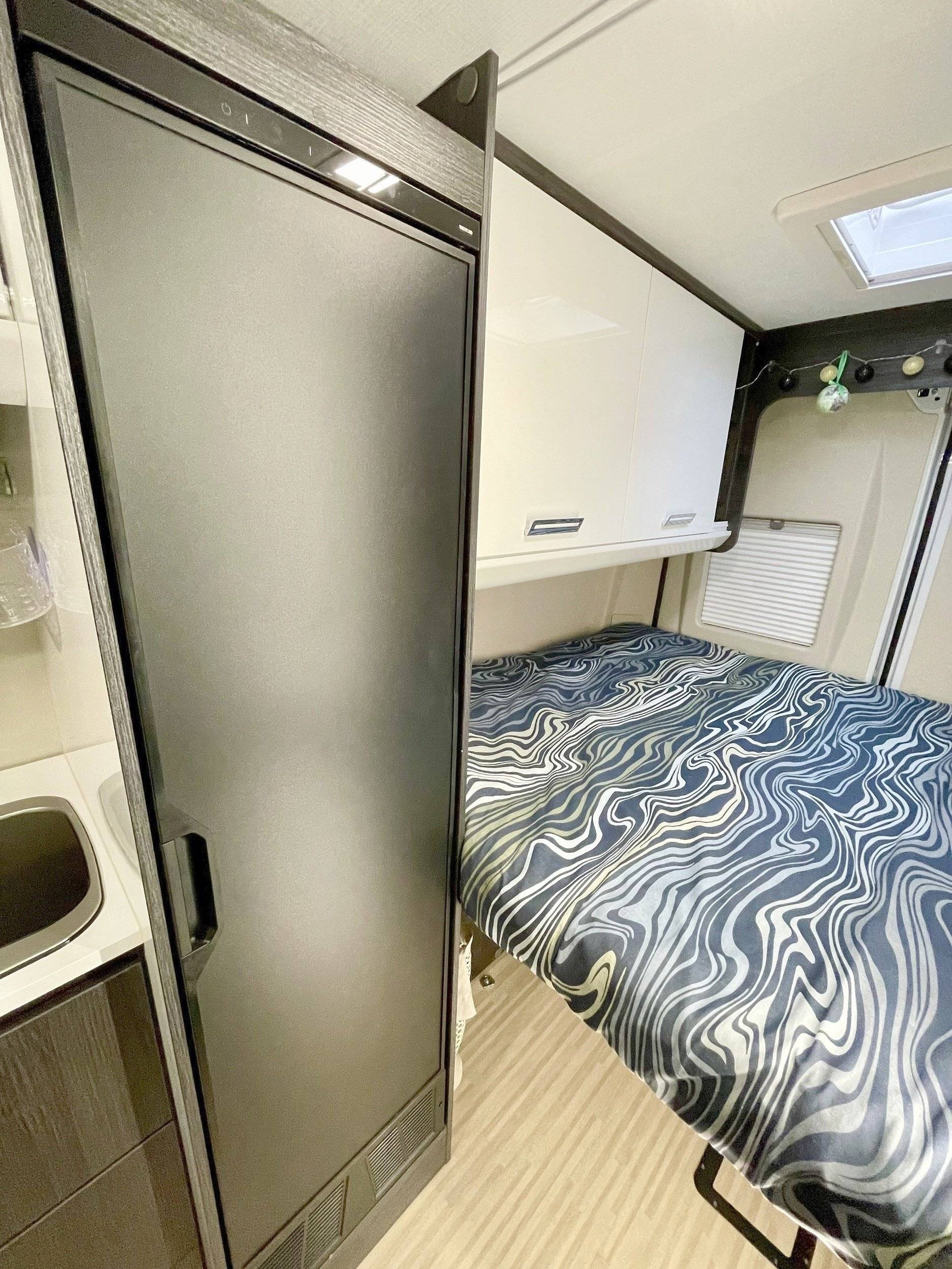 Benimar Benivan B144