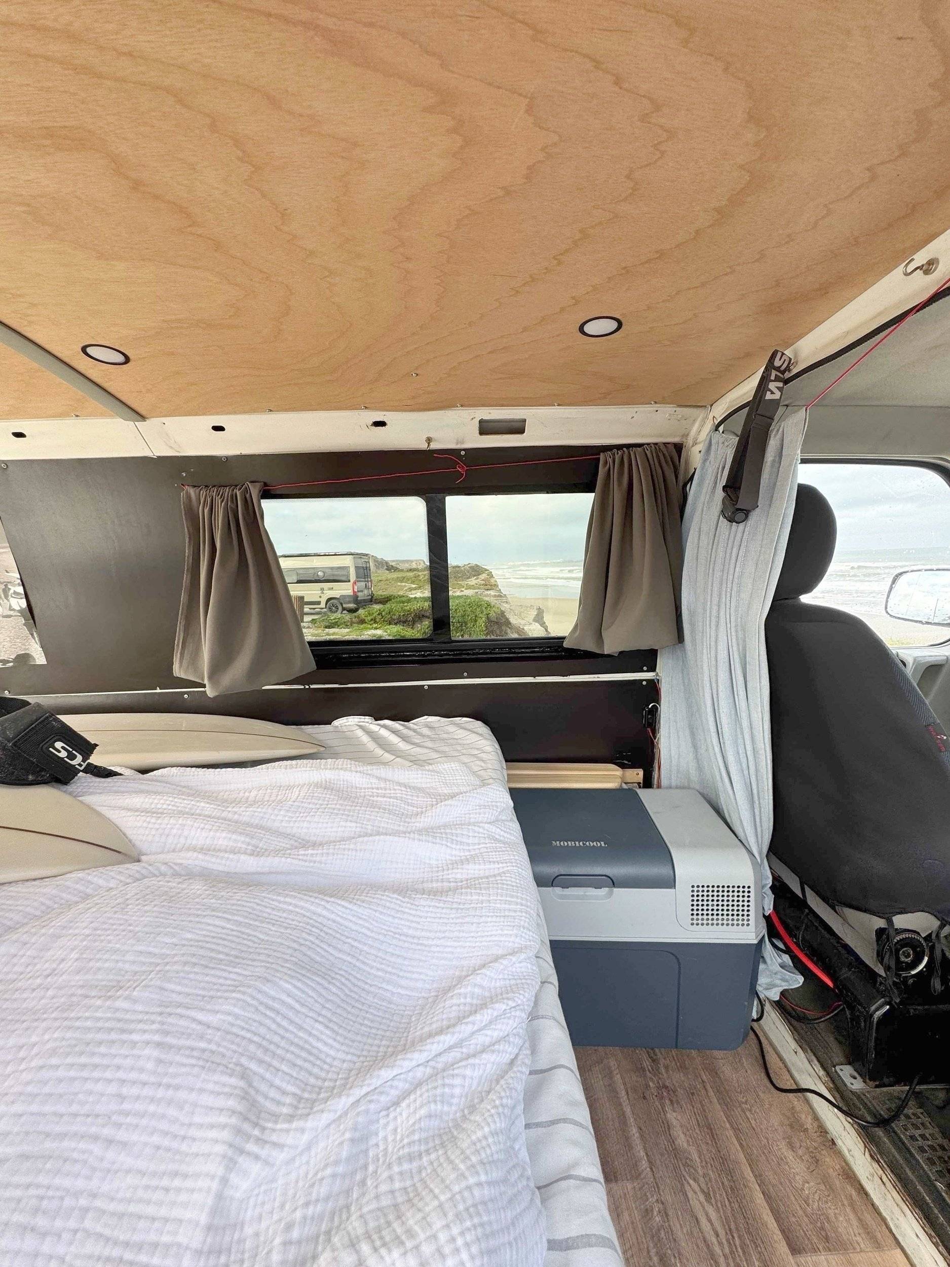 Couchages Volkswagen T4 1,9 68 HP - Yescapa