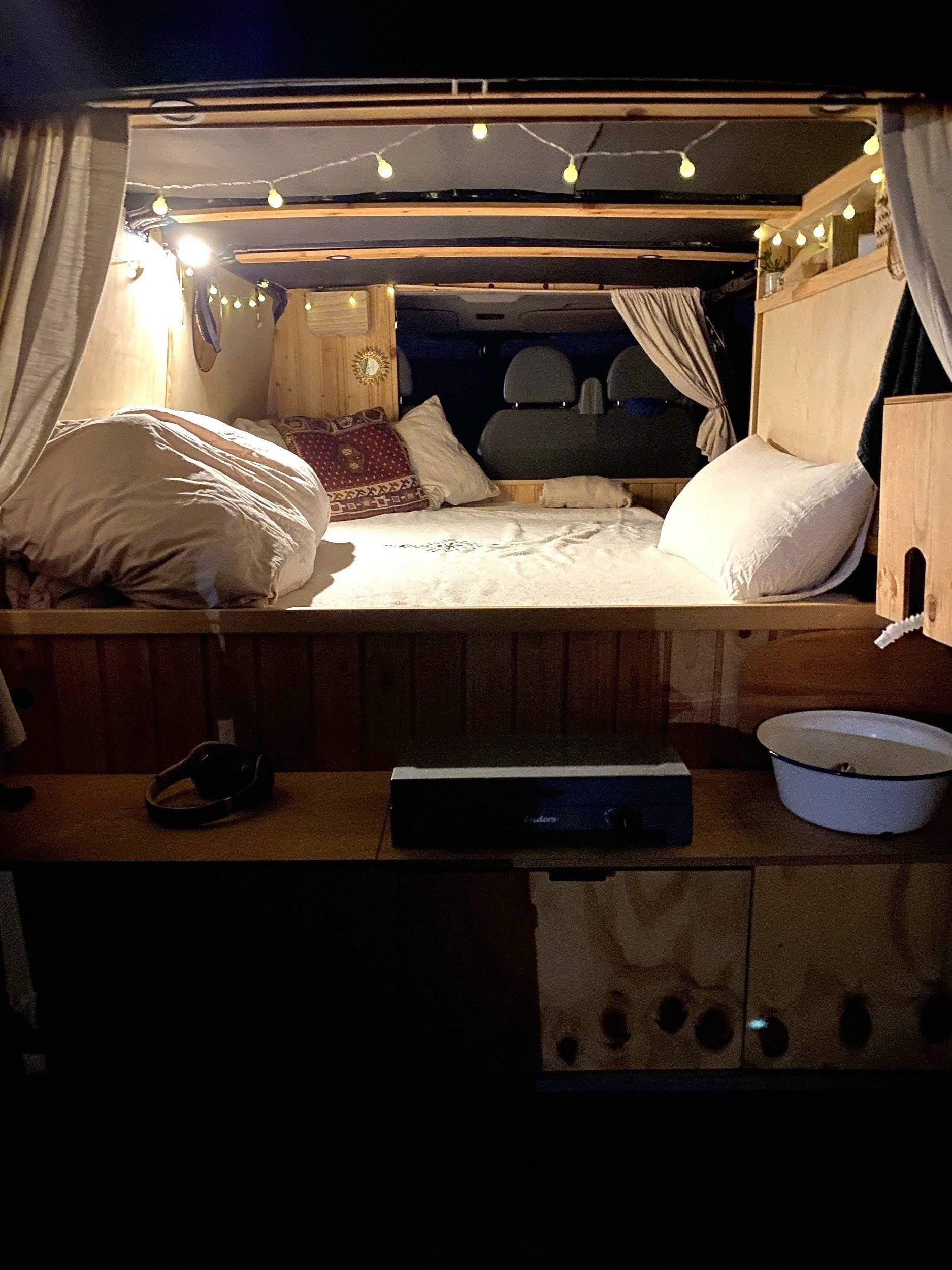 Slaapplaatsen Ford Transit - Yescapa