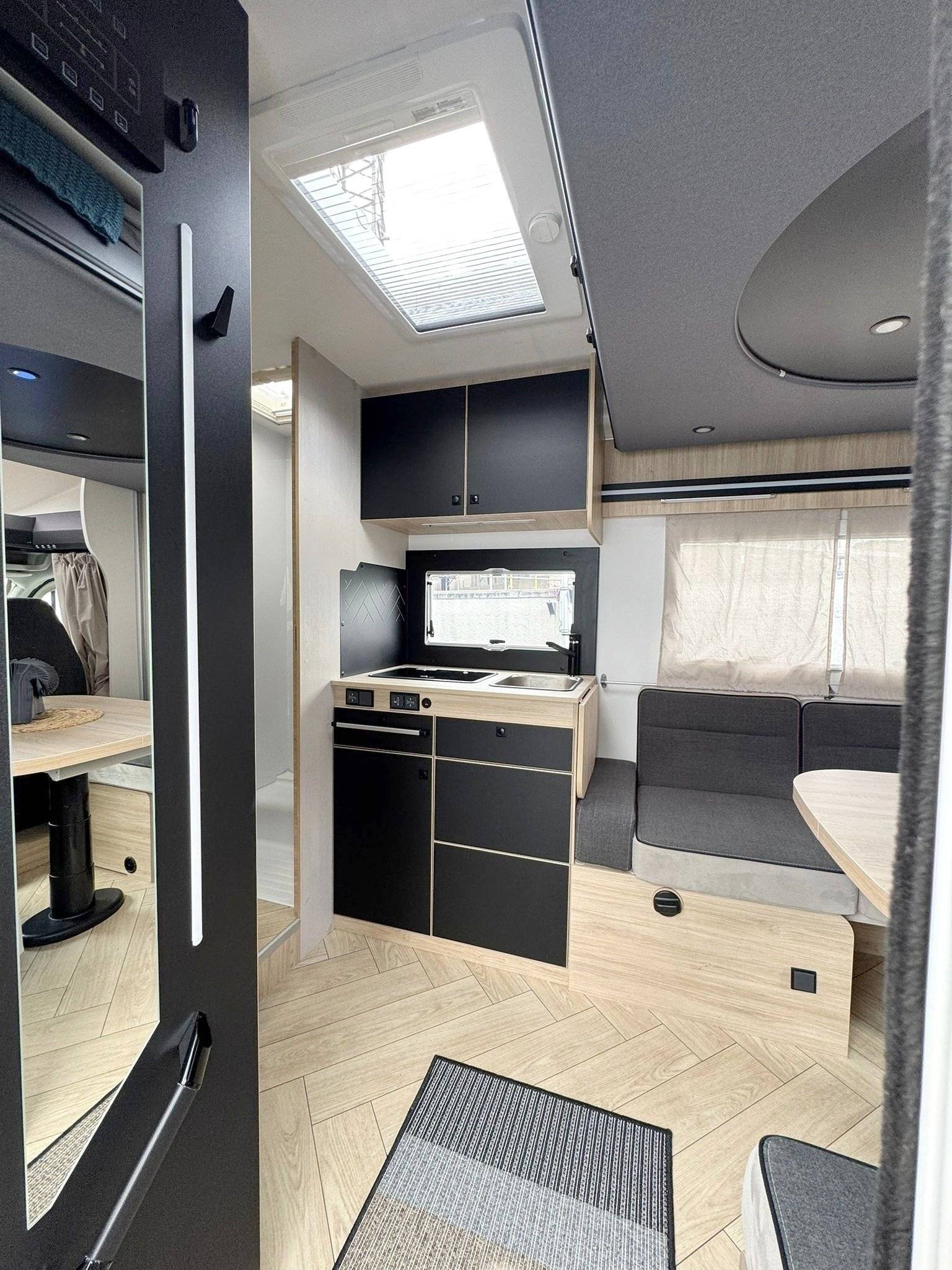 Challenger Challenger 380