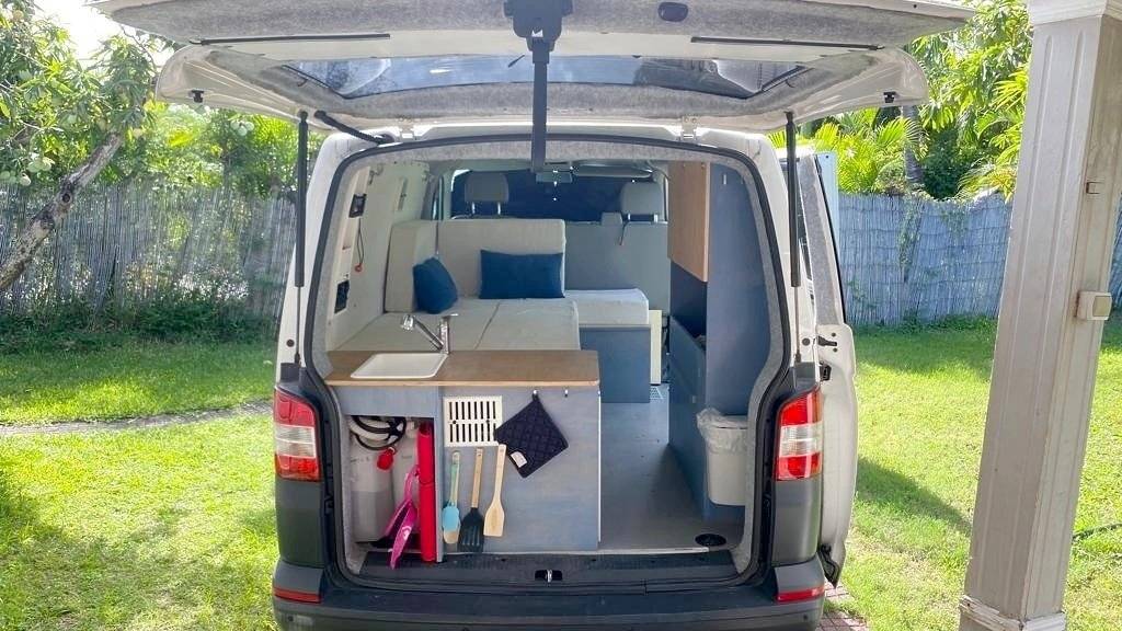 Volkswagen T5 2 l 102 ch