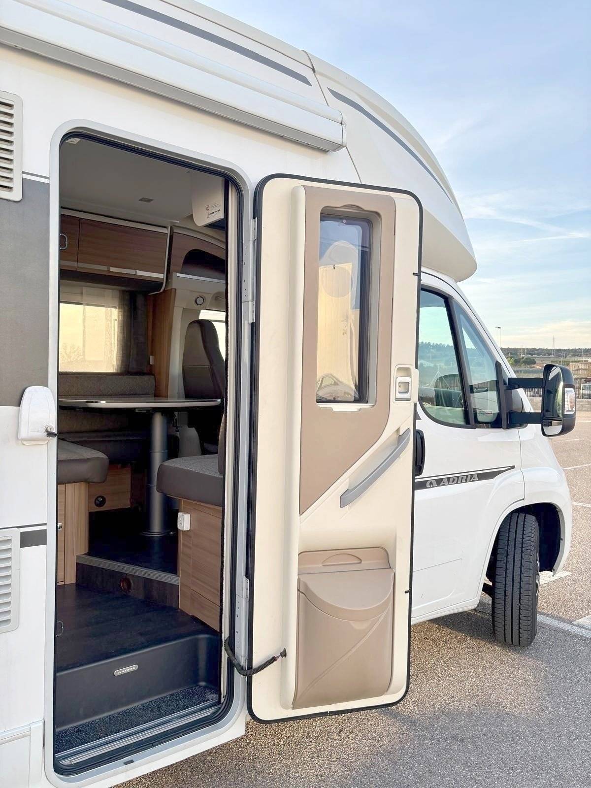 Adria Matrix Axess 670SP