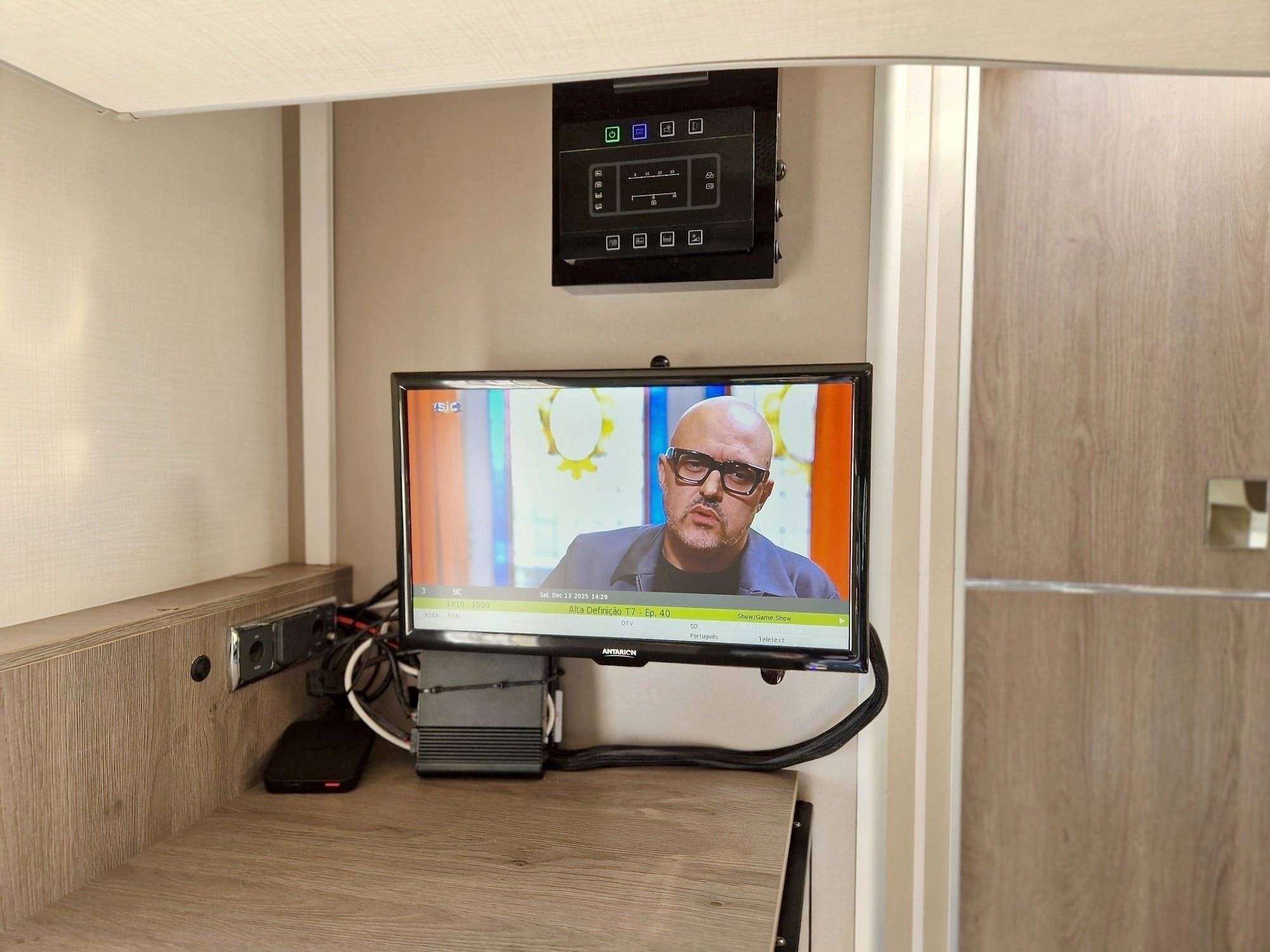 Challenger 358EB Graphite