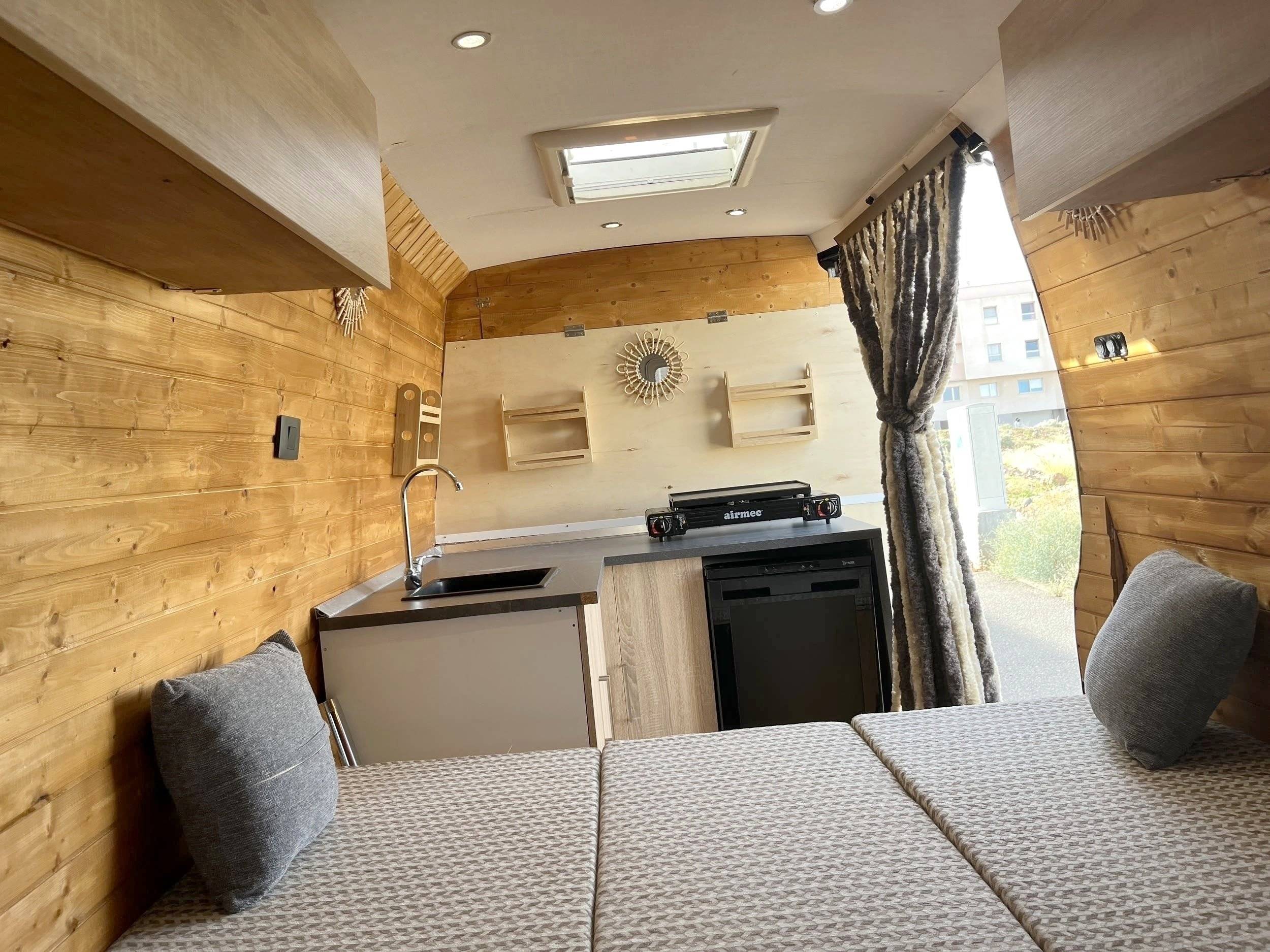 3 C Cartier/Brisebras Transit