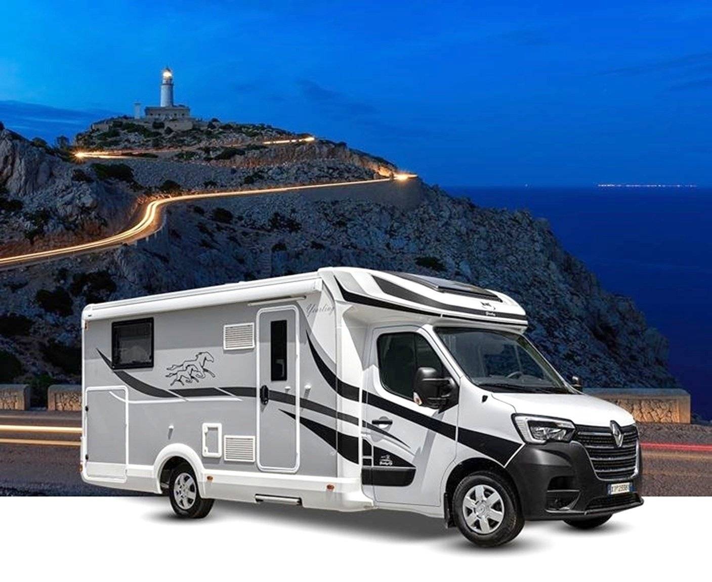 schräge Vorderansicht Renault Master 2,3 l 170 ch - Yescapa