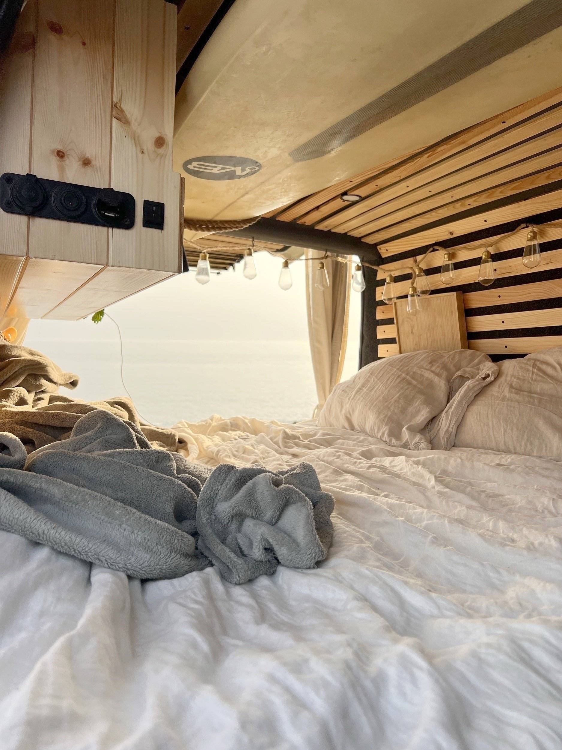 Alpes Camping-Car Transporter T4 2.4D