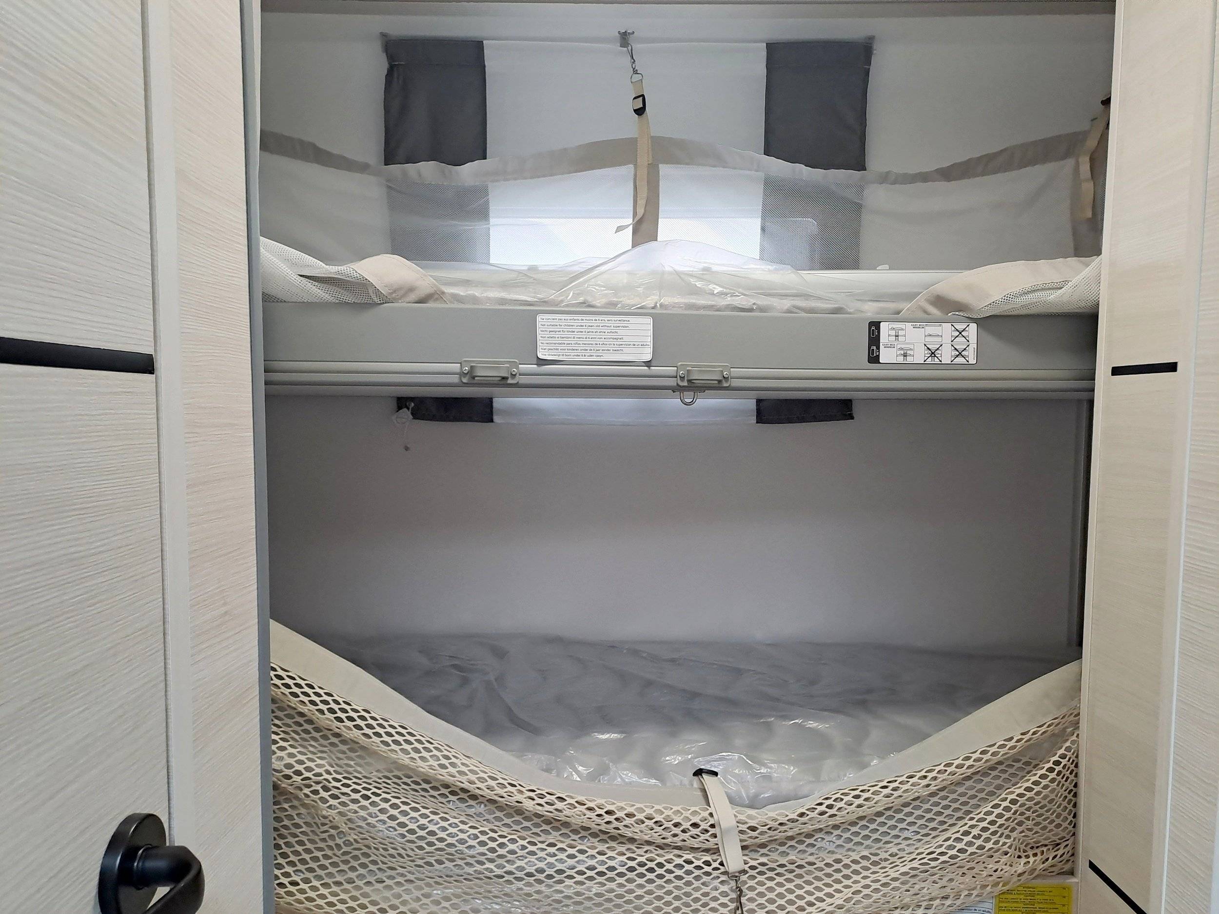 Challenger Challenger 380