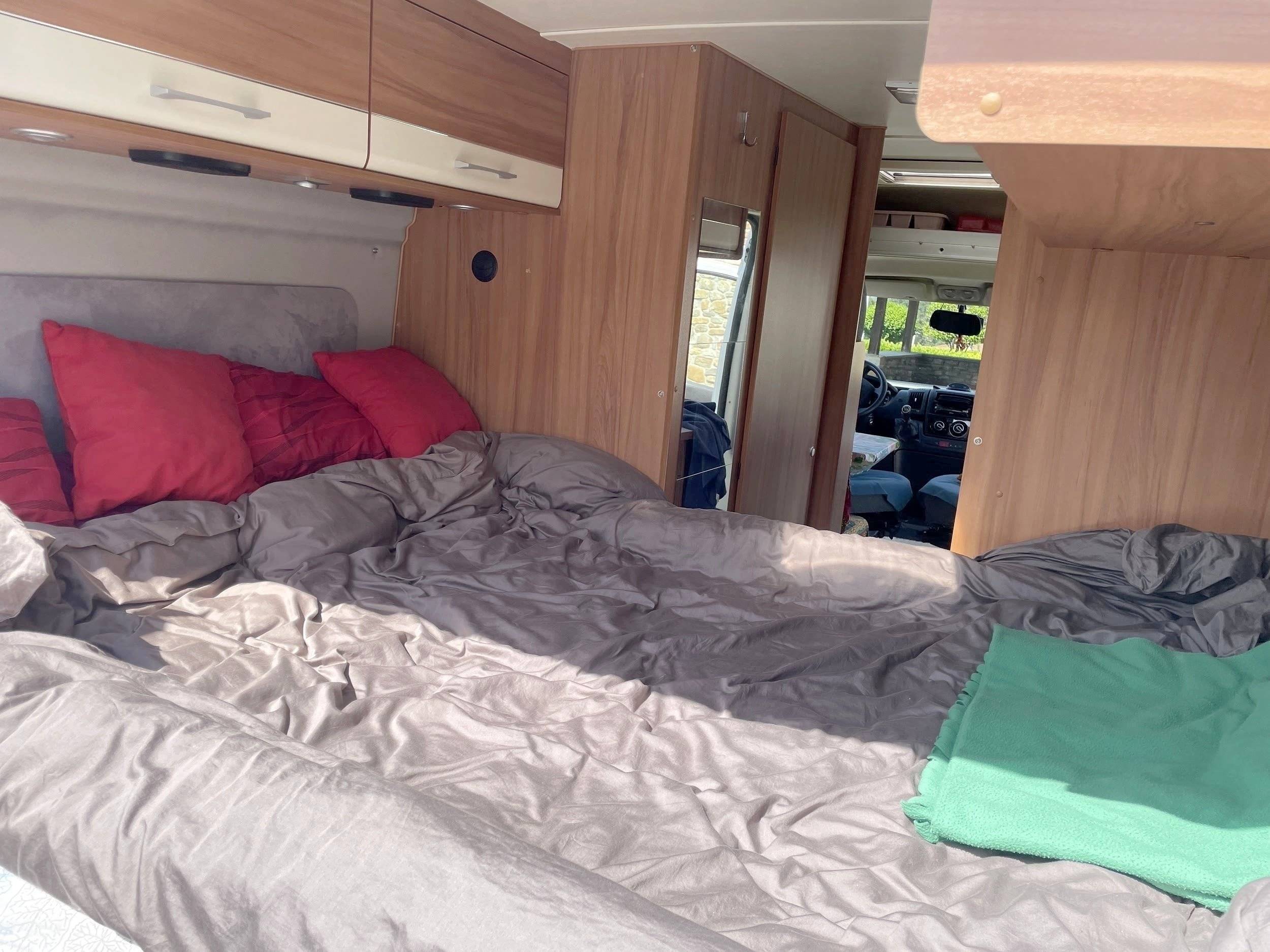 Plazas en cama Fiat Ducato 2,2 l Multijet 130 ch. - Yescapa