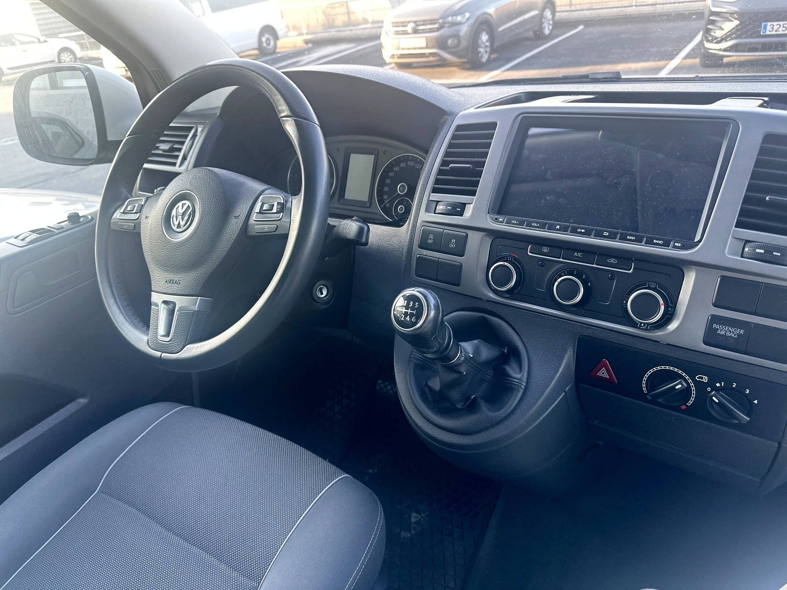 Kitchenette Volkswagen California Beach Edition 140 CV - Yescapa