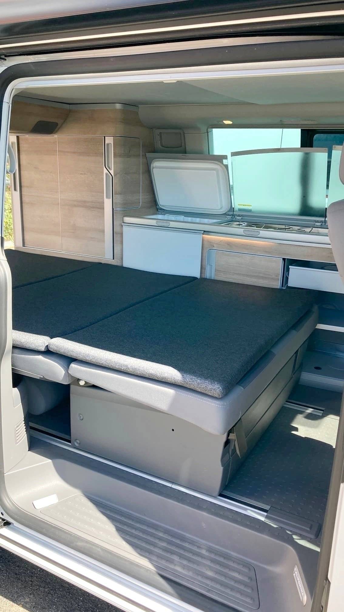 Plazas en cama Volkswagen T6.1 California - Yescapa