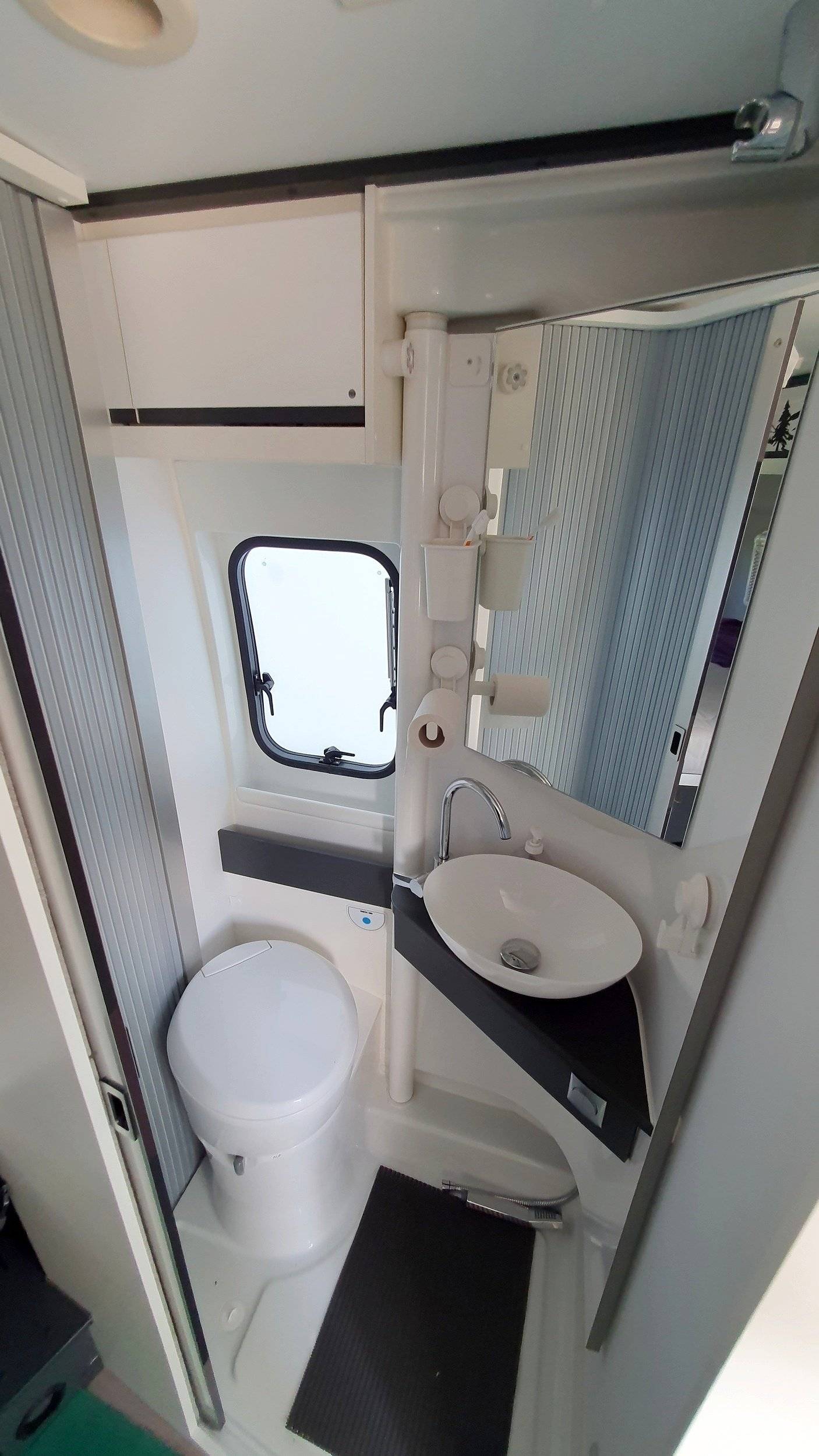 Adria Adria Twin Supreme 600 SPB