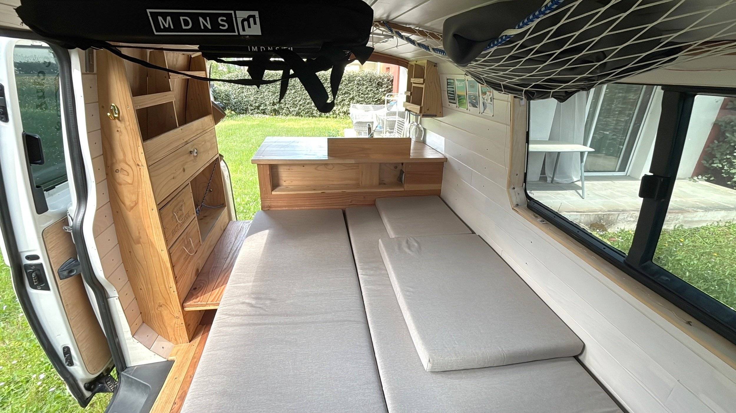 Couchages Volkswagen T5 2,0 l 102 ch - Yescapa