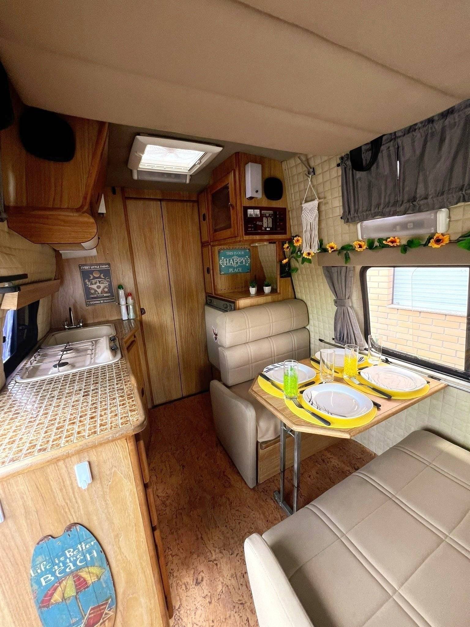 Camper Track Andrade