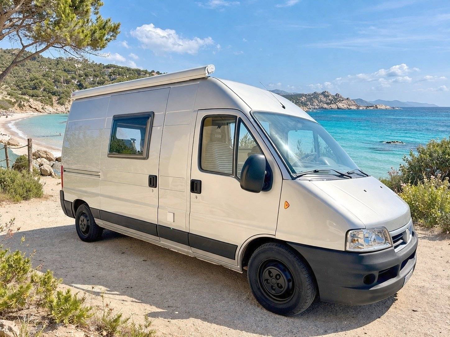 Vista del vehicle angle davanter Fiat Ducato - Yescapa