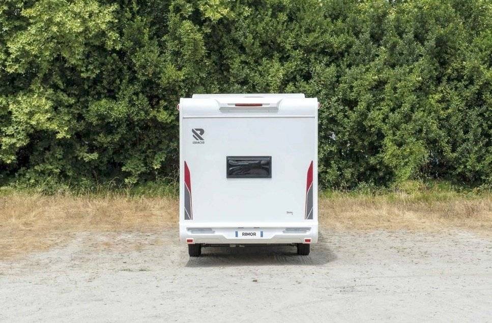 RIMOR SEAL 9 LUXURY 7 personnes FIAT DUCATO 140 CV