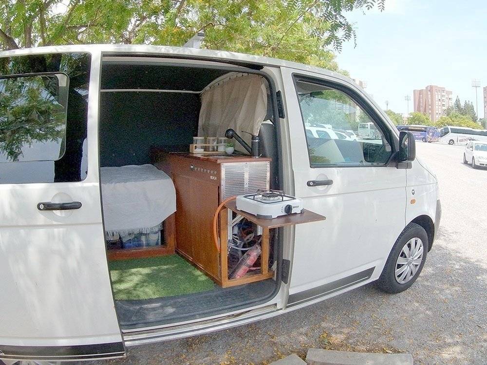 Angolo cucina Volkswagen Volkswagen Transporter T5 - Yescapa