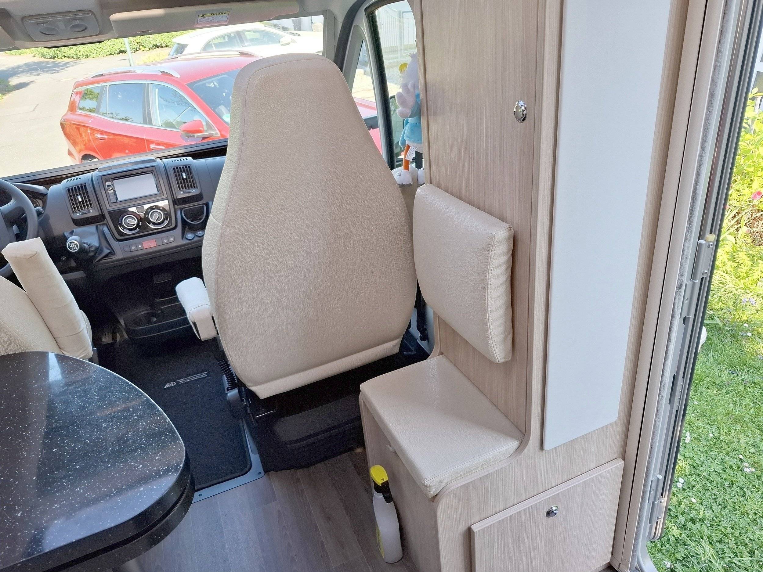 Bürstner Travel Van T690