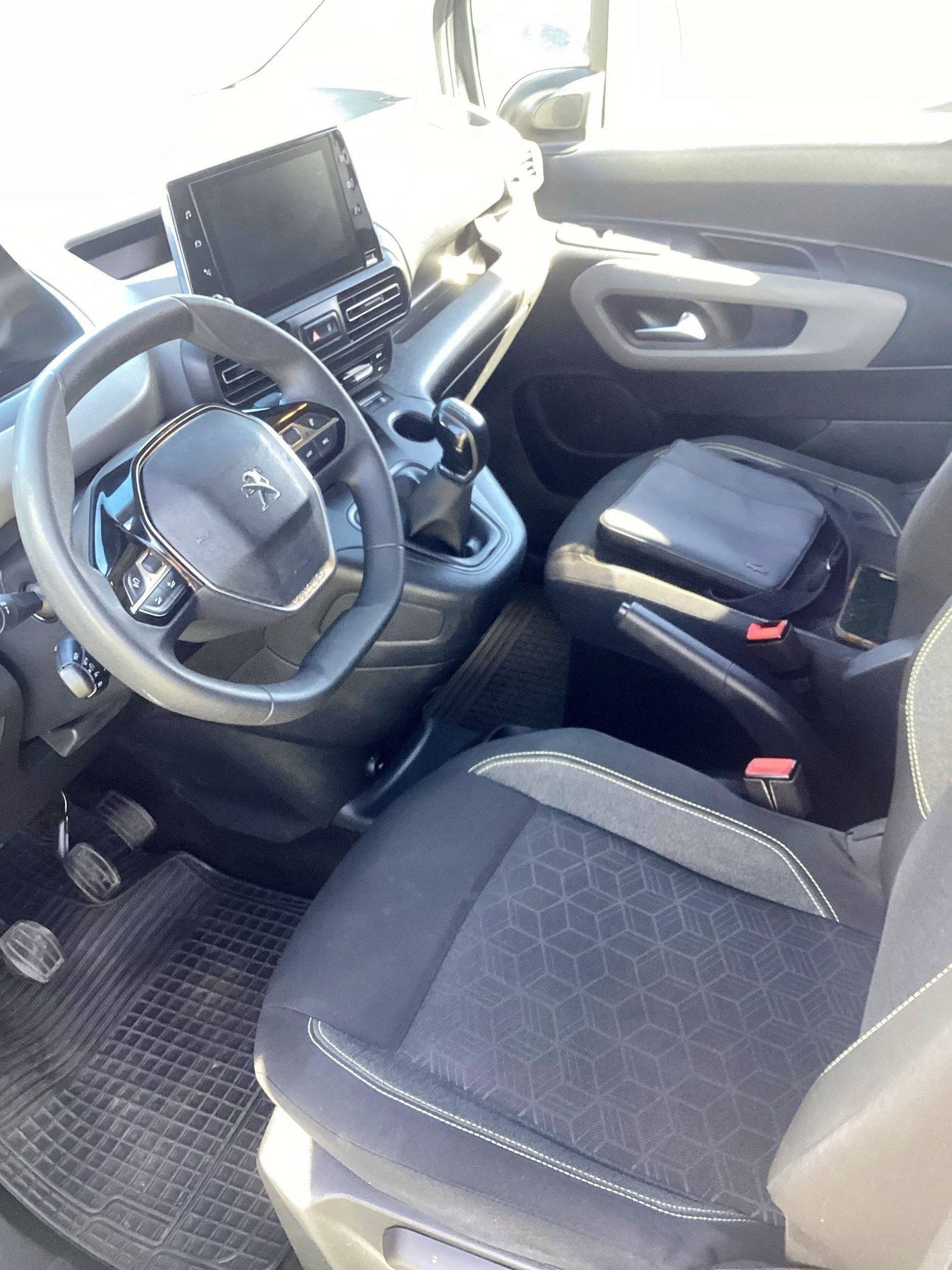 Cabina de condução Peugeot Peugeot - Yescapa