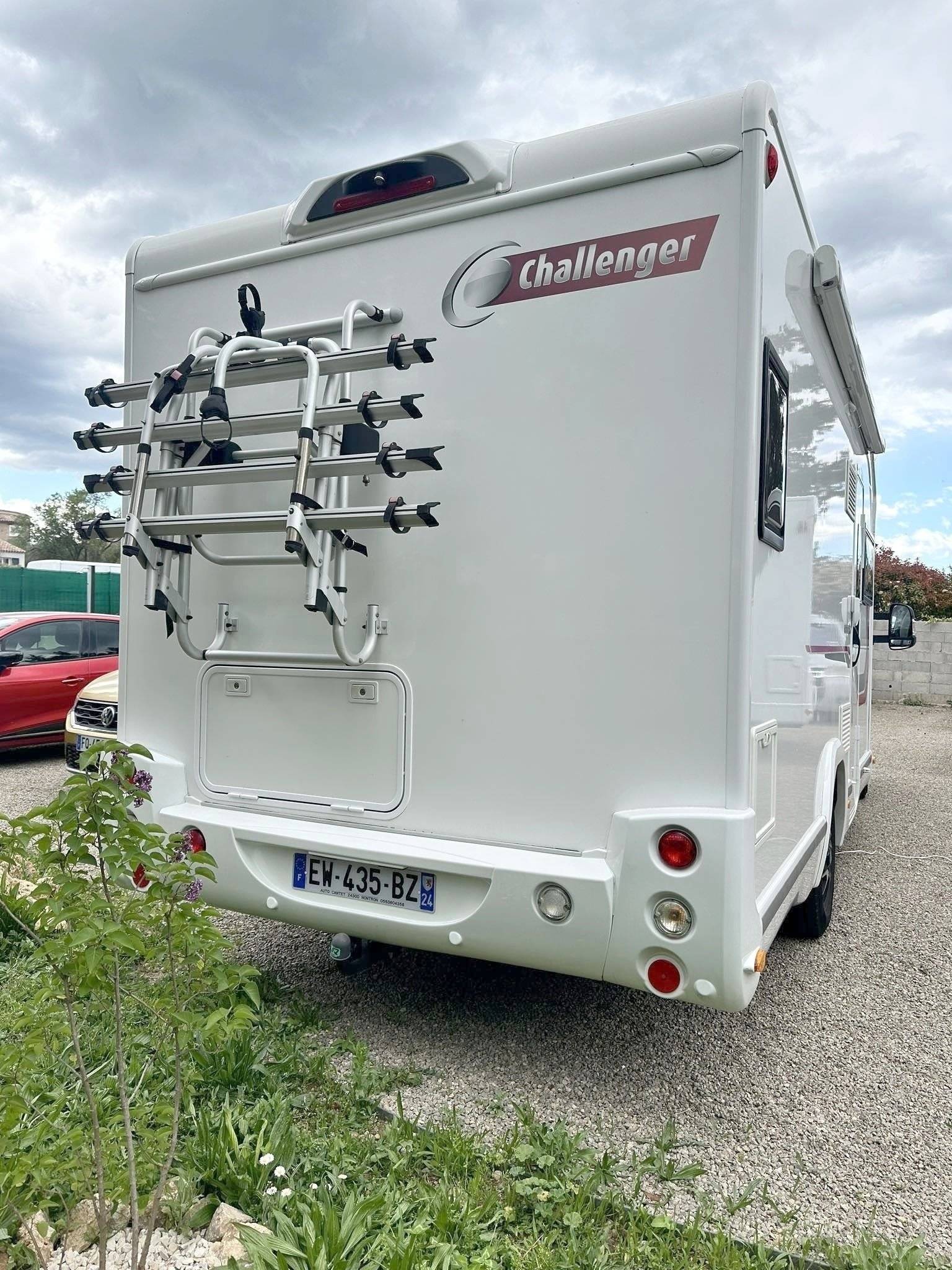 Challenger 2,3 l 130 ch.