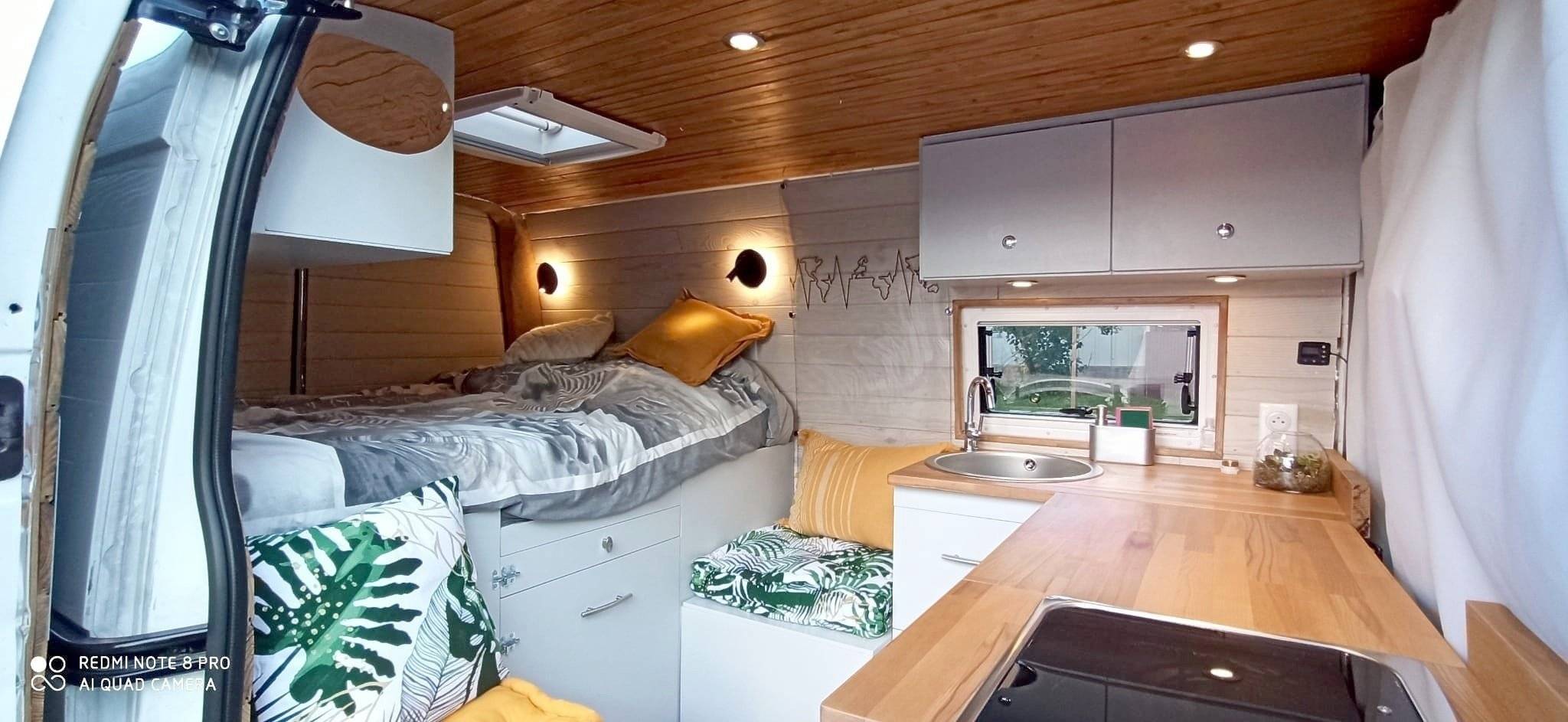 Couchages Renault Master 3,0 l. dCi 140 ch. - Yescapa
