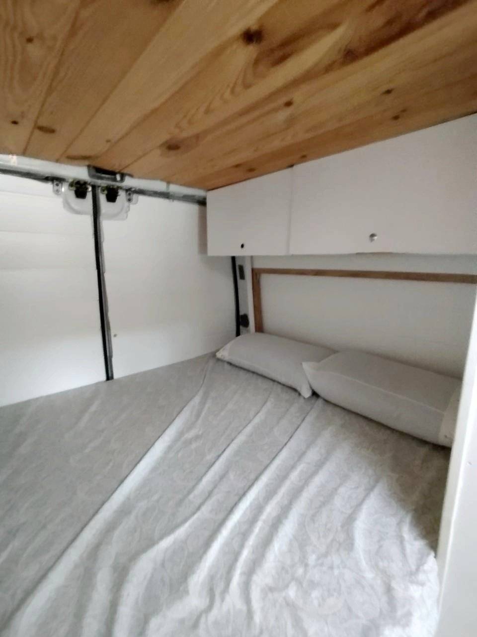 Plazas en cama Opel Movano - Yescapa