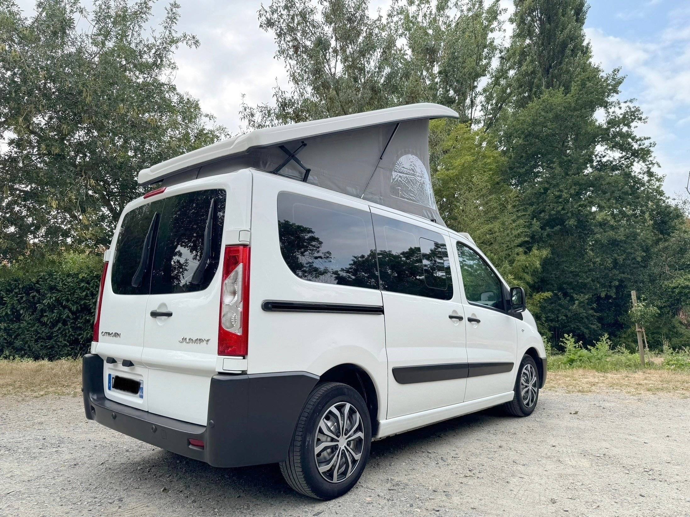 Combeing Combeing full