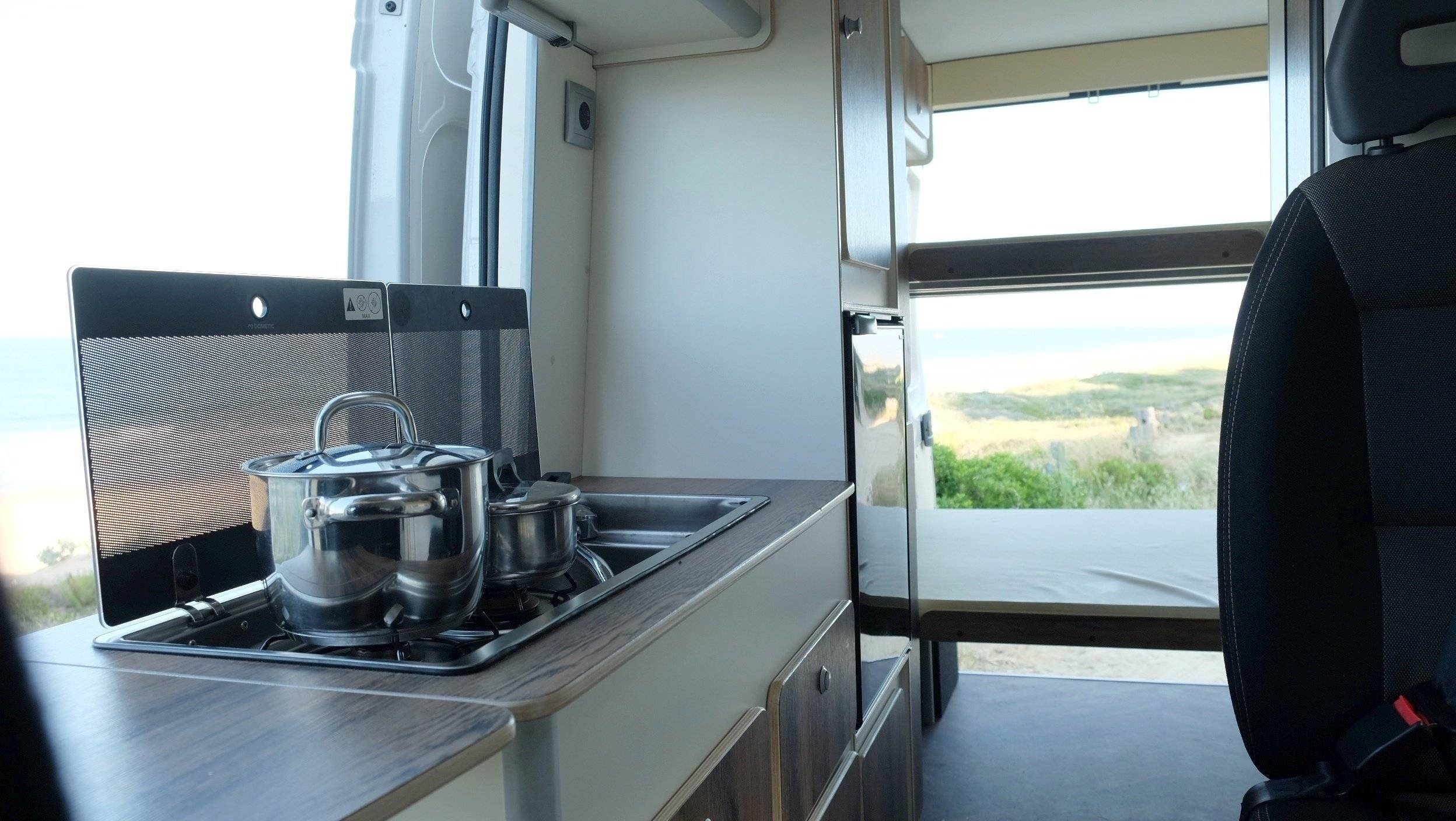 Kitchen Fiat Ducato 2,2 l JTD 130 ch. - Yescapa