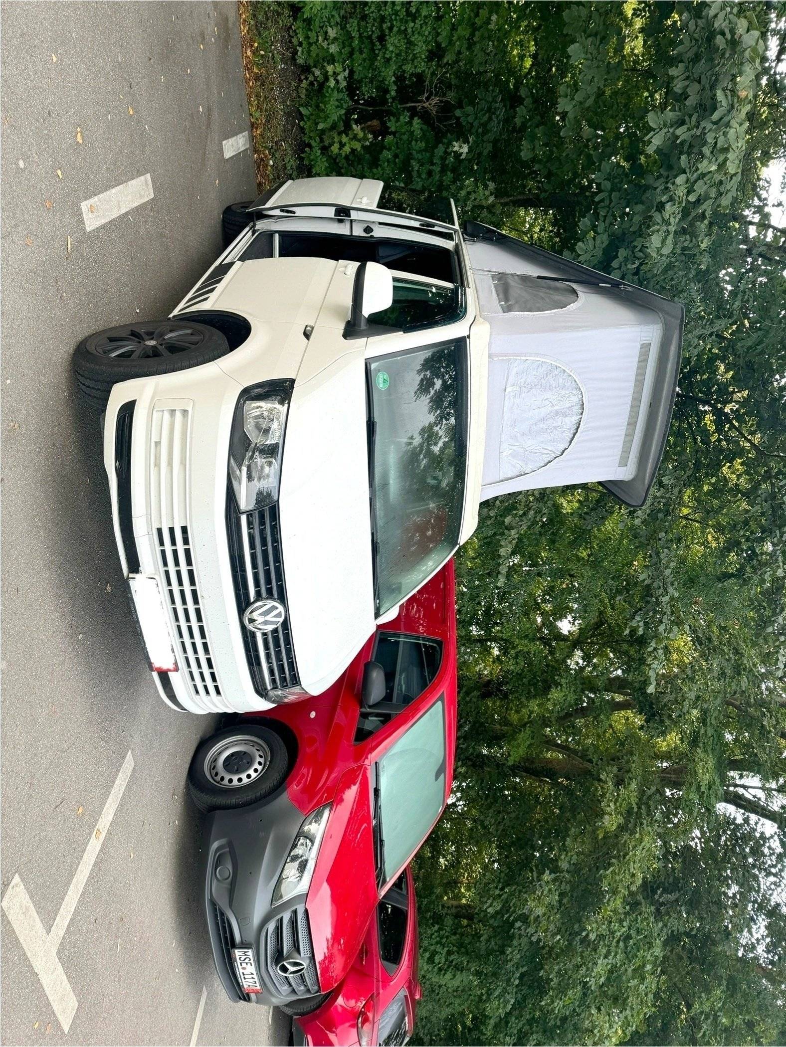 schräge Vorderansicht Volkswagen Volkswagen Transporter T6 - Yescapa