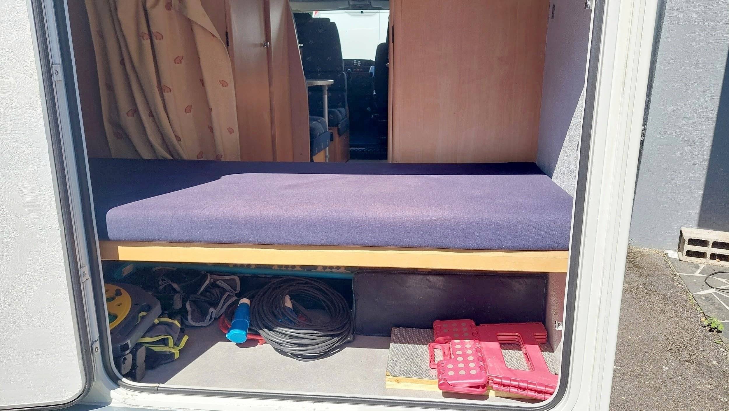 Challenger Challenger 103