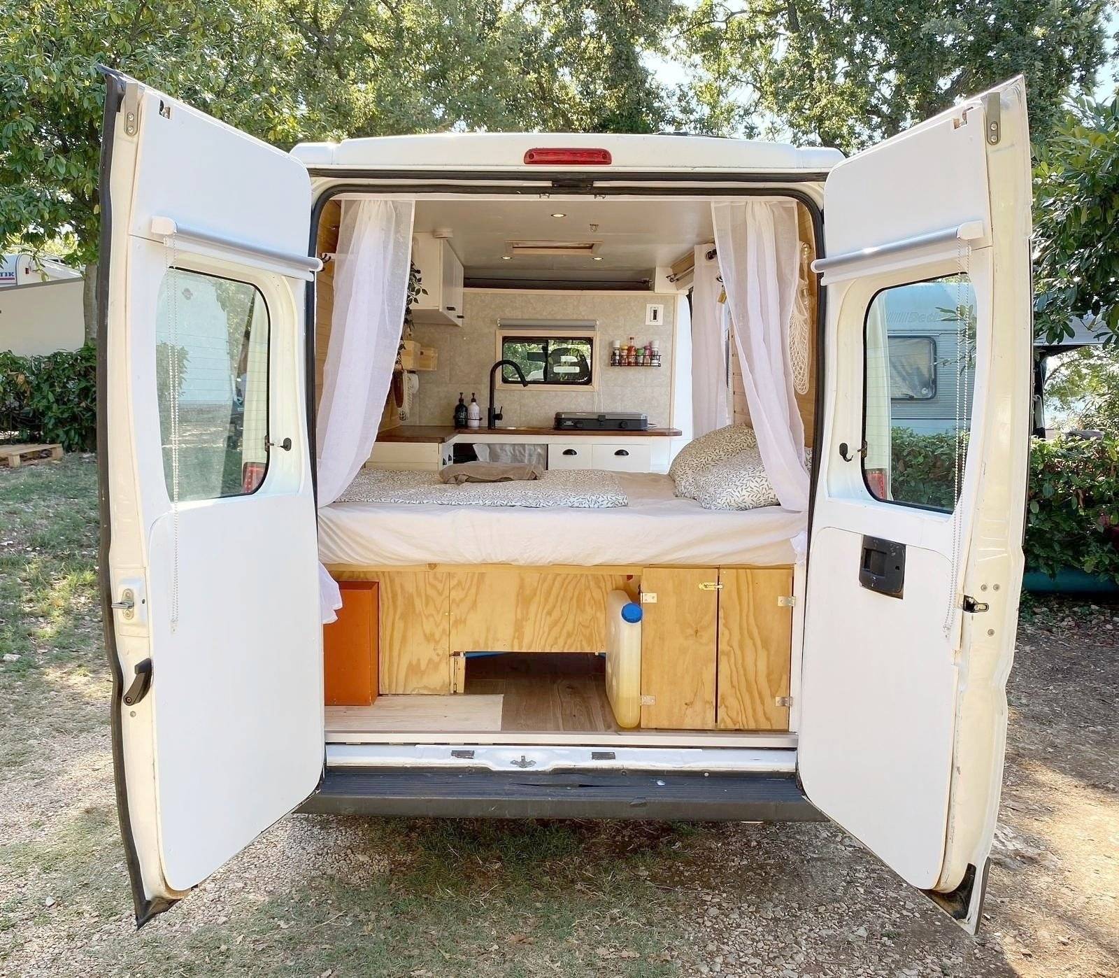 Converted Van Boxer 2,2 l 130 ch