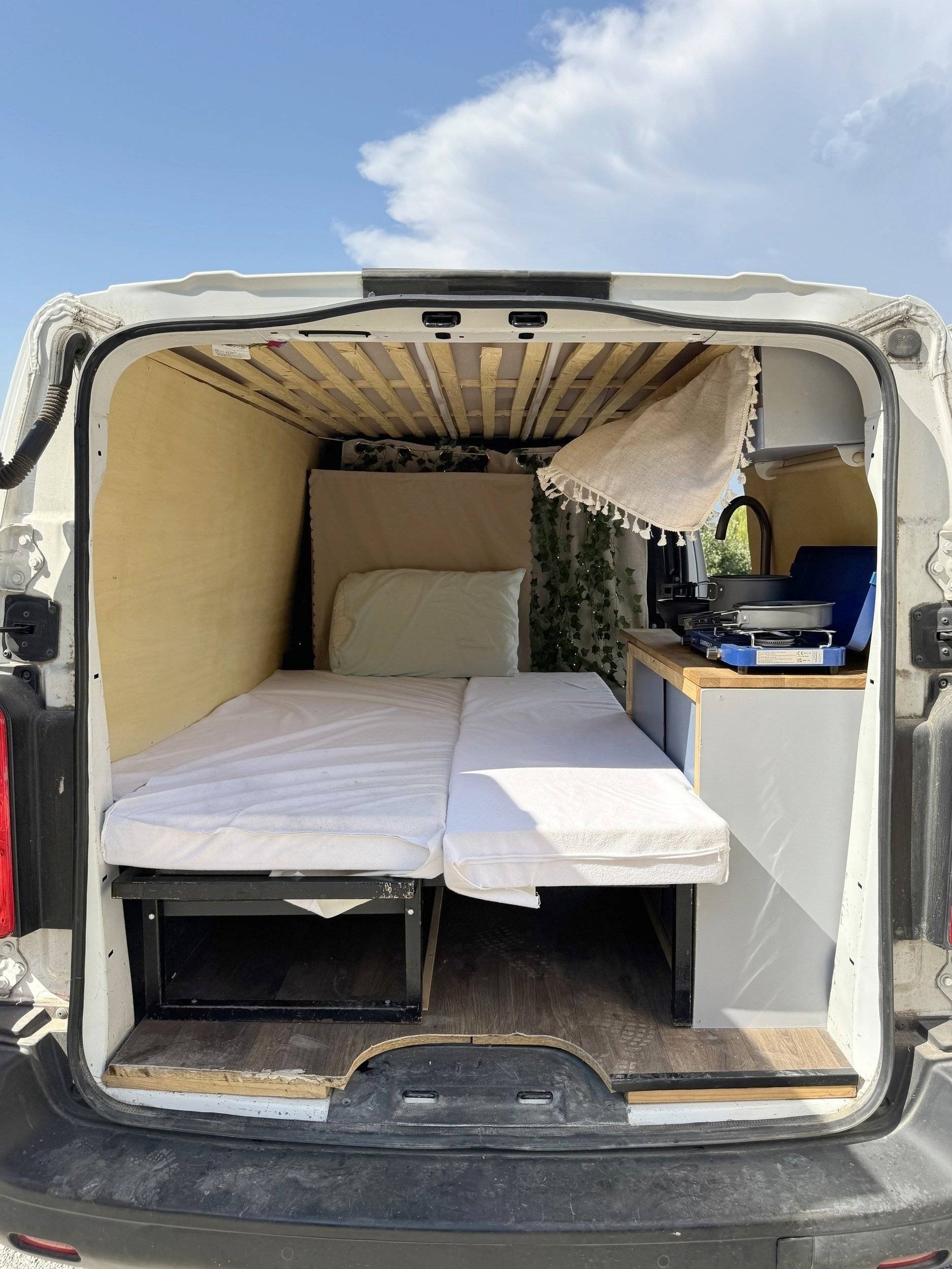 Berth Citroën jumpy 2.0 120 - Yescapa