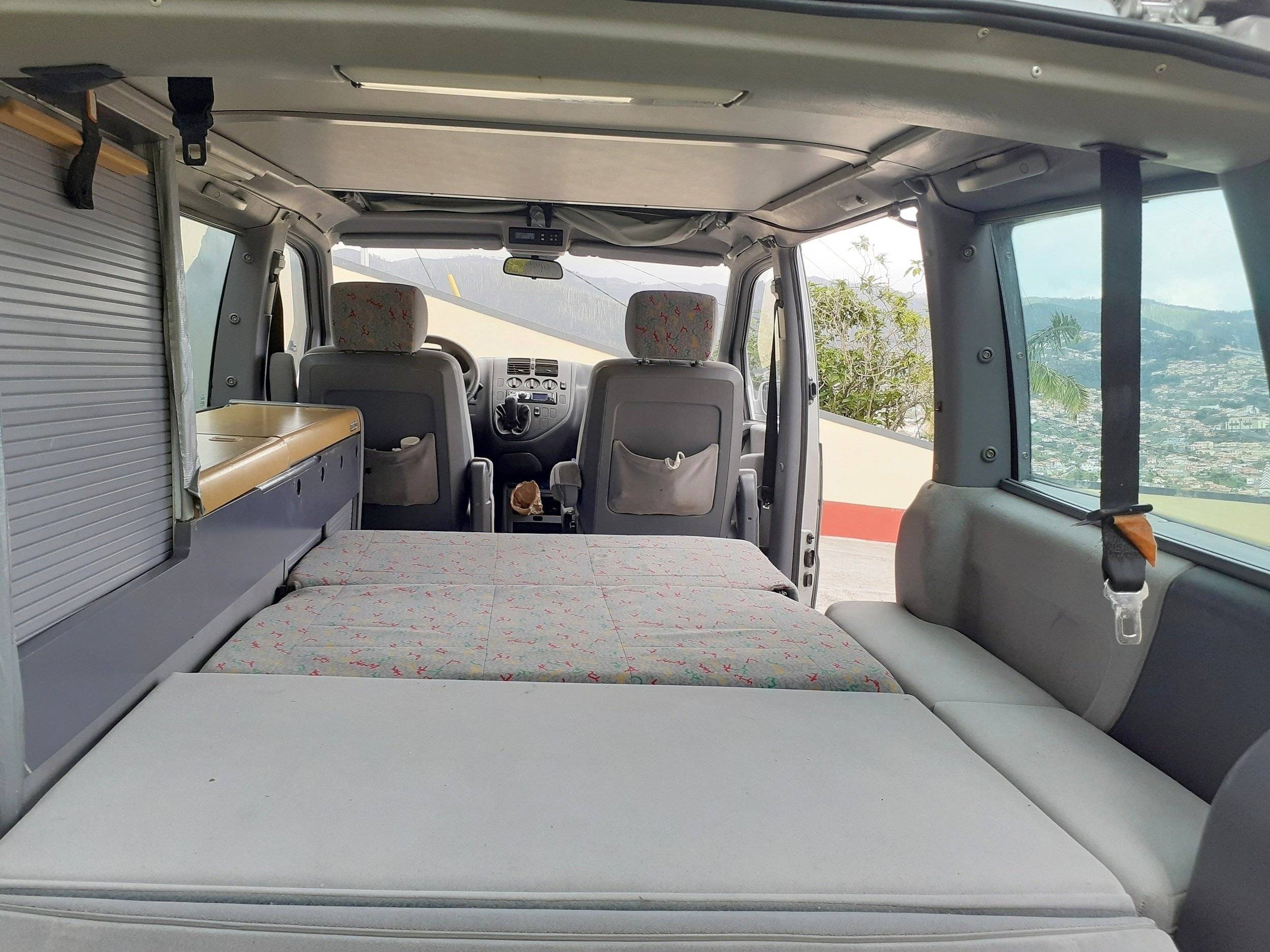 Berth Mercedes Mercedes vito - Yescapa
