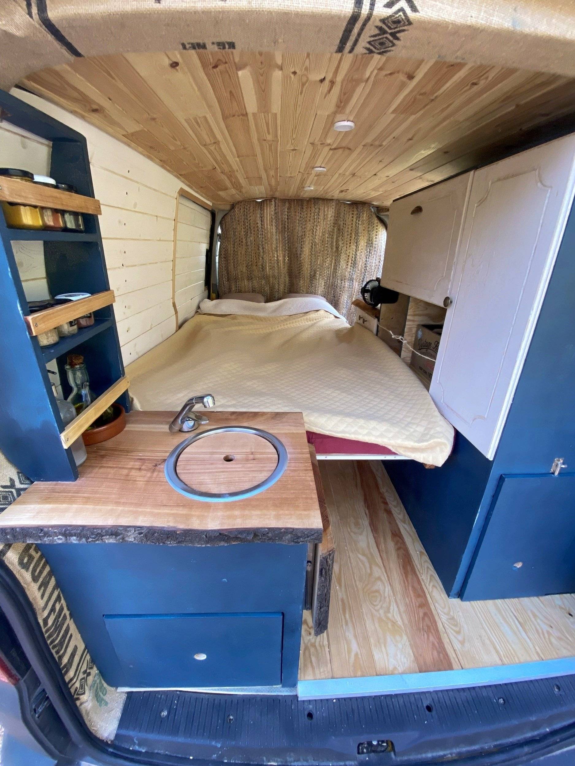 Schlafplätze Volkswagen Volkswagen T5 transporter - Yescapa