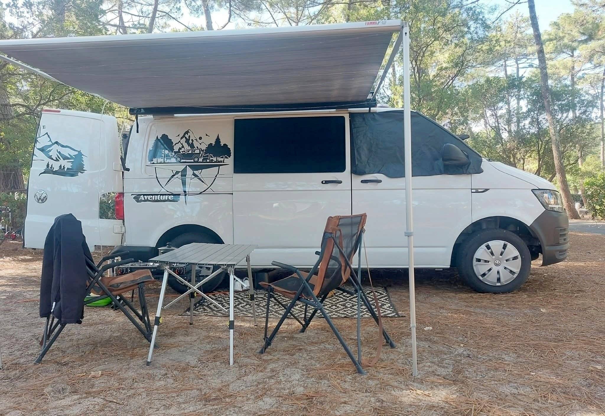 Front view from 3/4 Volkswagen Volkswagen T6 - Yescapa