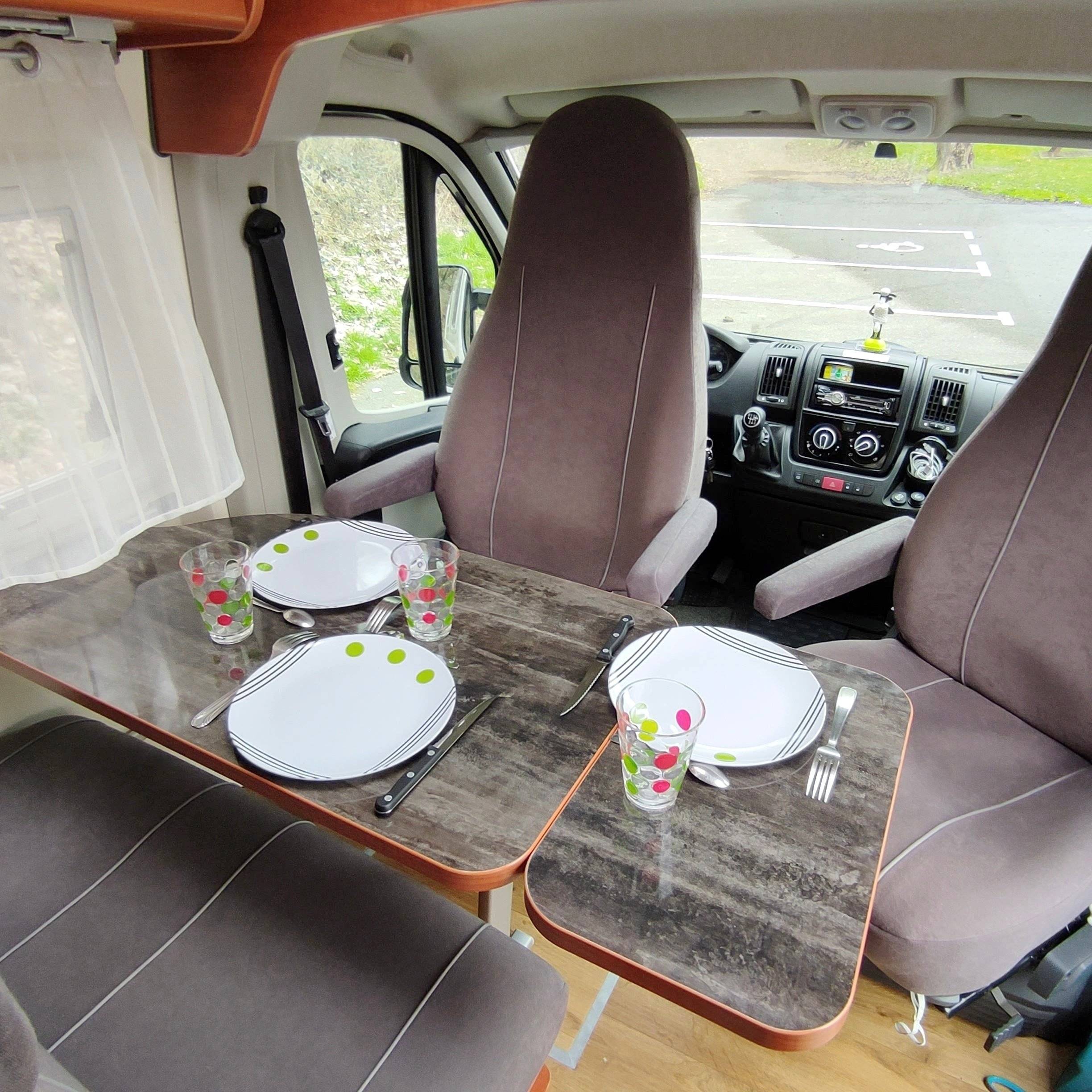 Font Vendôme Leader Camp