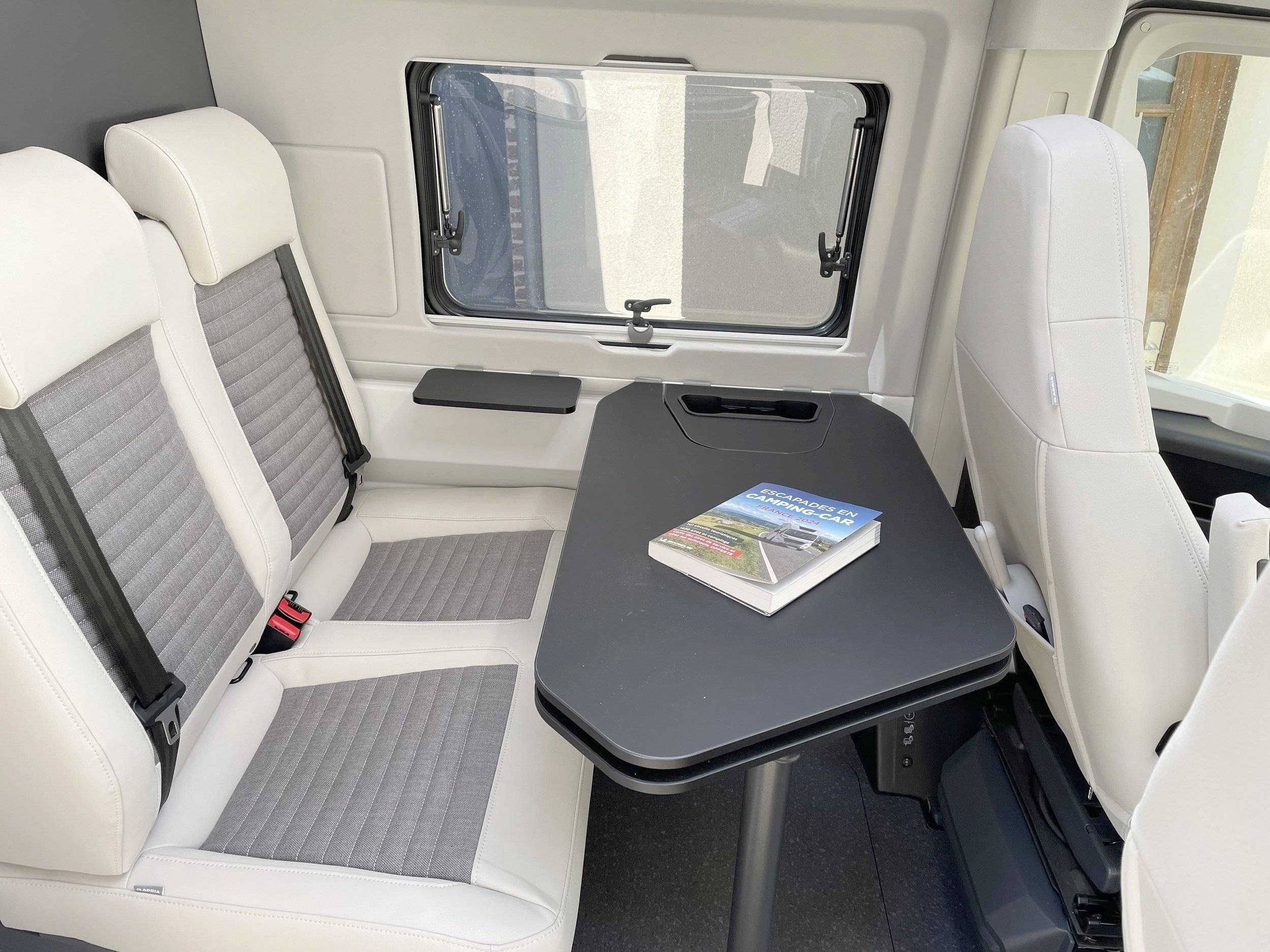 Adria TWIN SUPREME 640 SPB FAMILY