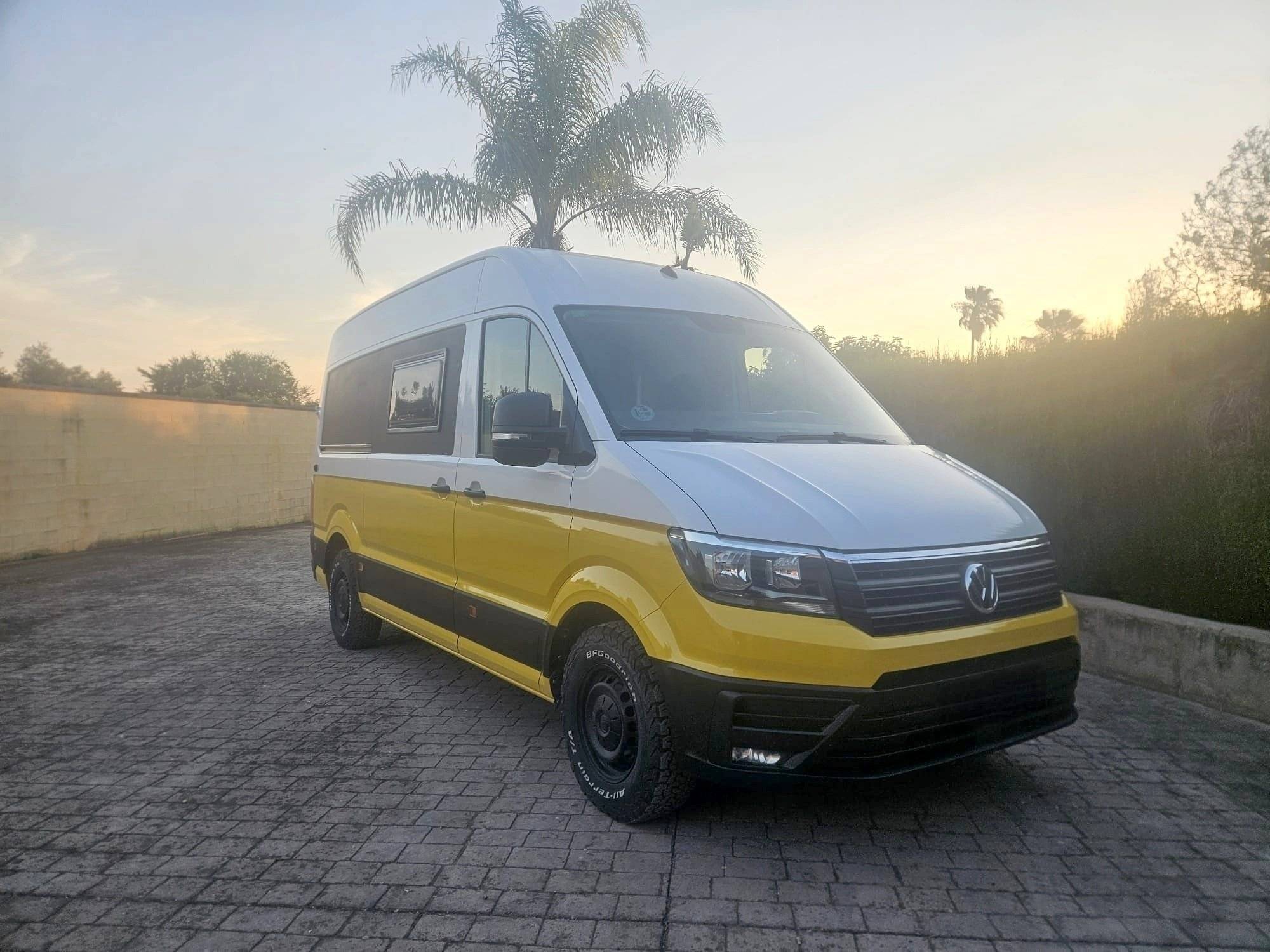 Front view from 3/4 Volkswagen 2,0 l 140 ch - Yescapa
