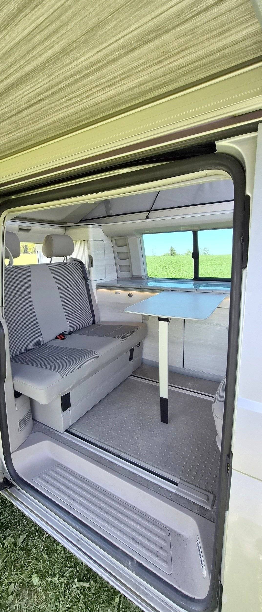 Berth Volkswagen California - Yescapa