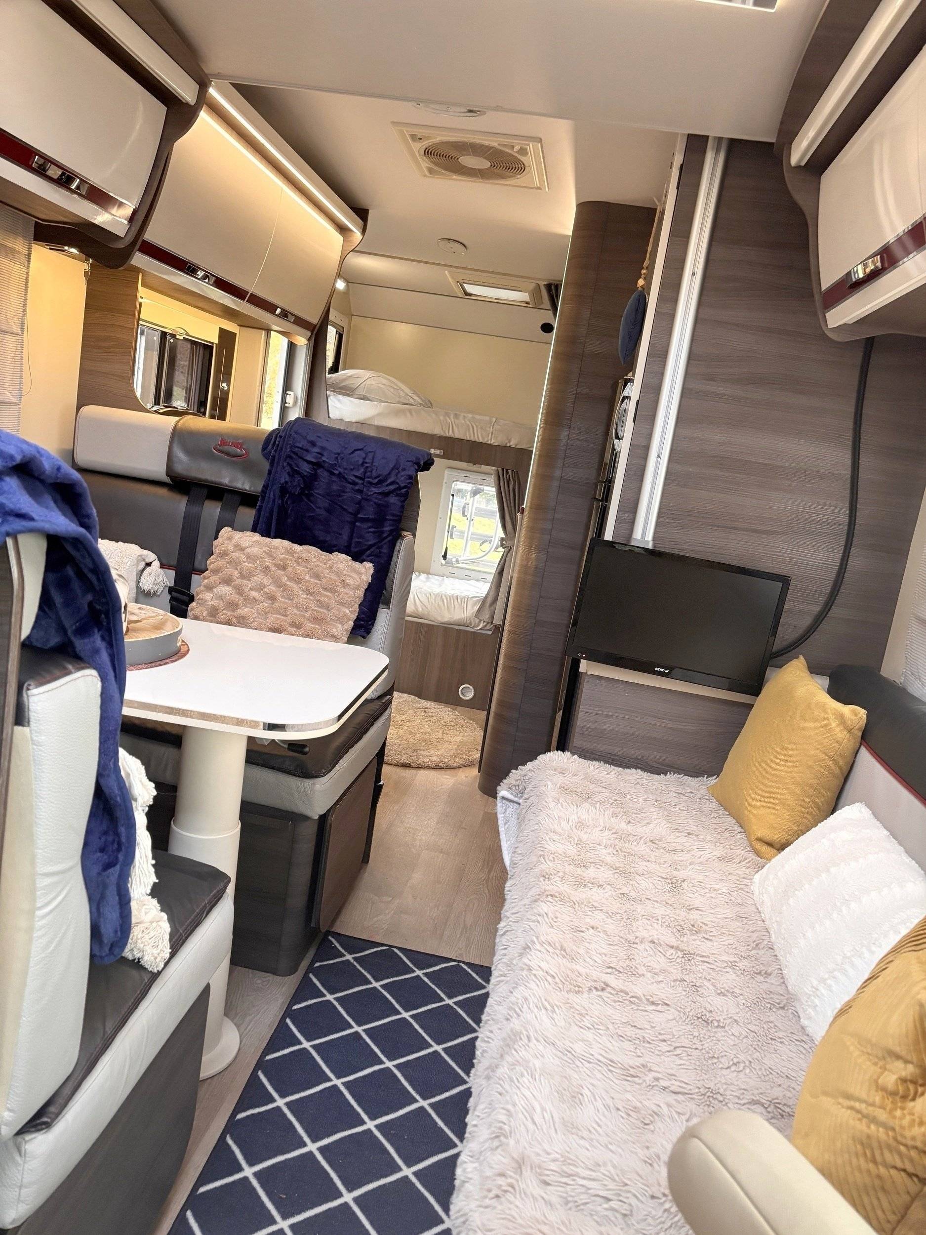 Menjador Fiat Ducato 2,3 130 ch - Yescapa