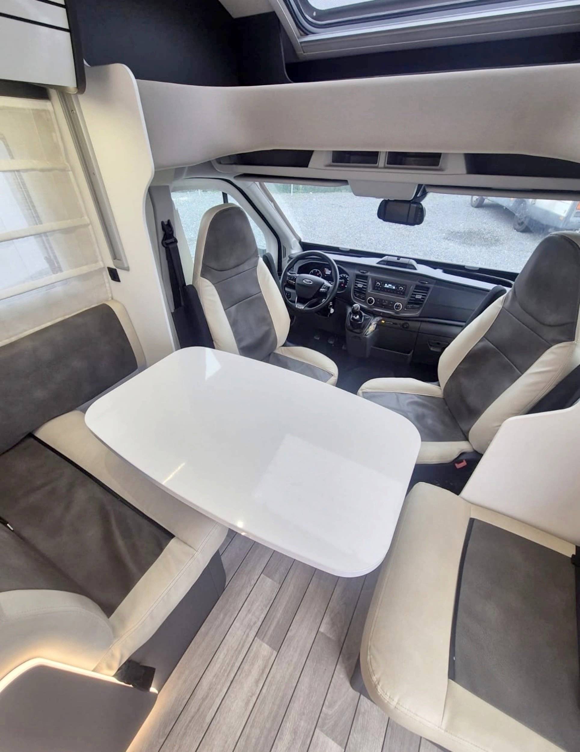 Comedor Ford Transit 2,0 l 170 ch - Yescapa