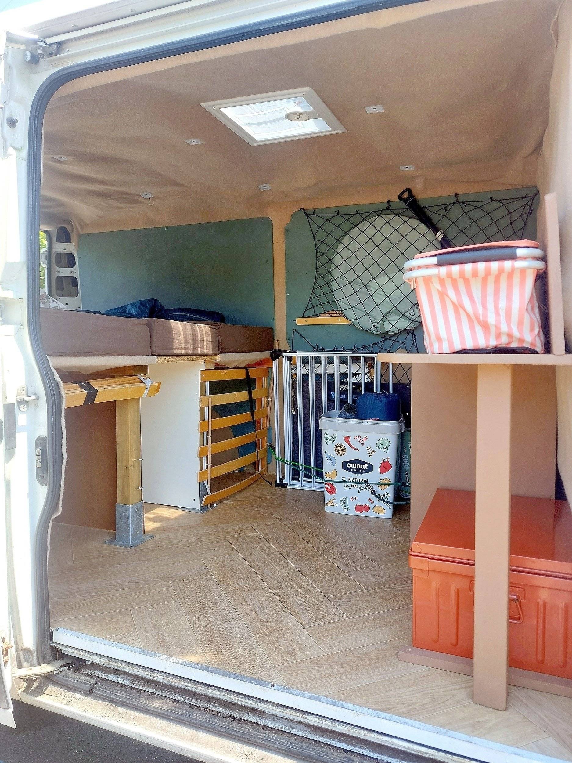 Comedor Peugeot Boxer - Yescapa