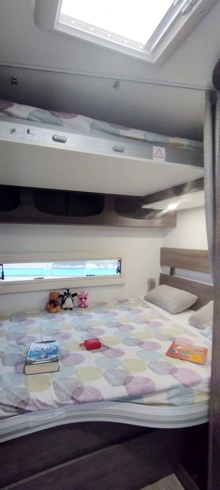 Couchages Ford Transit 2,0 l 130 ch - Yescapa