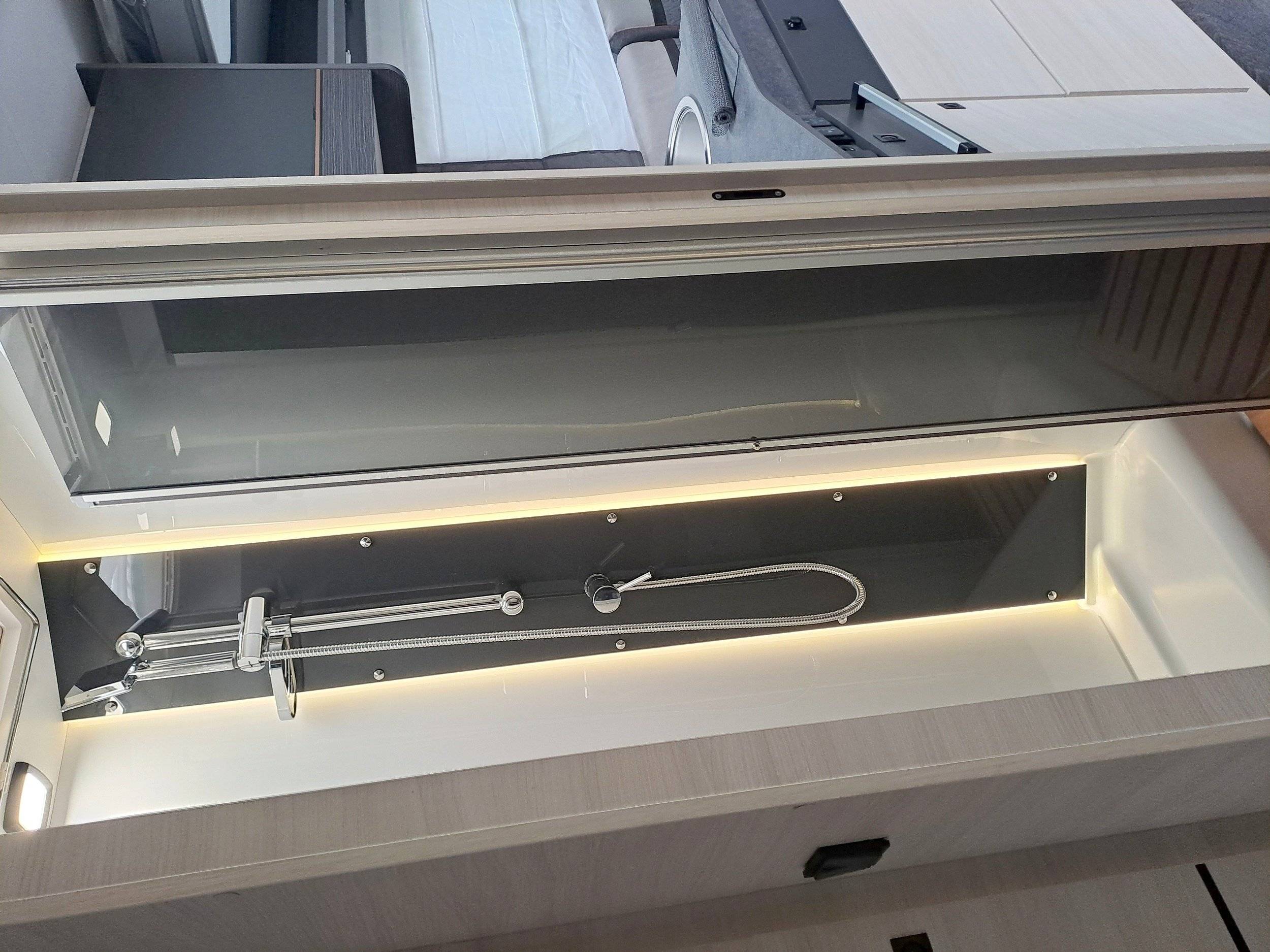 Challenger Challenger 380