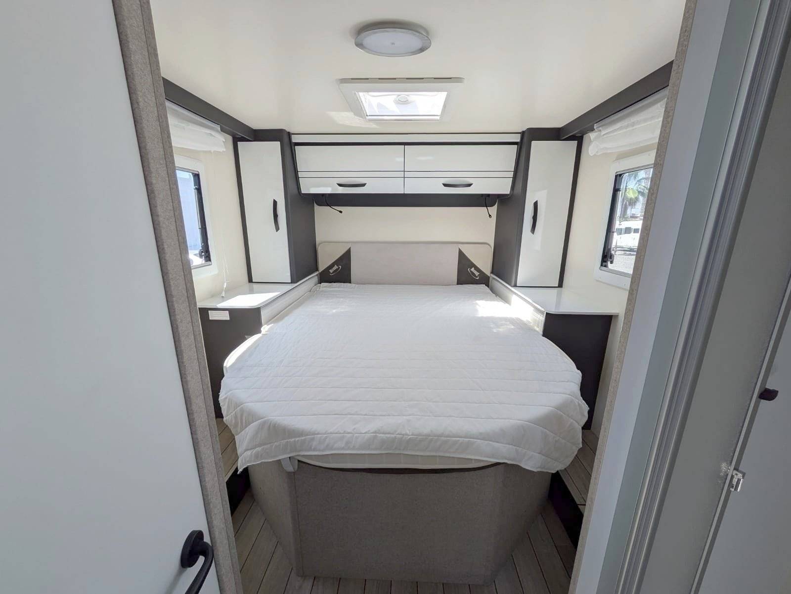 Couchages Ford ford transit - Yescapa